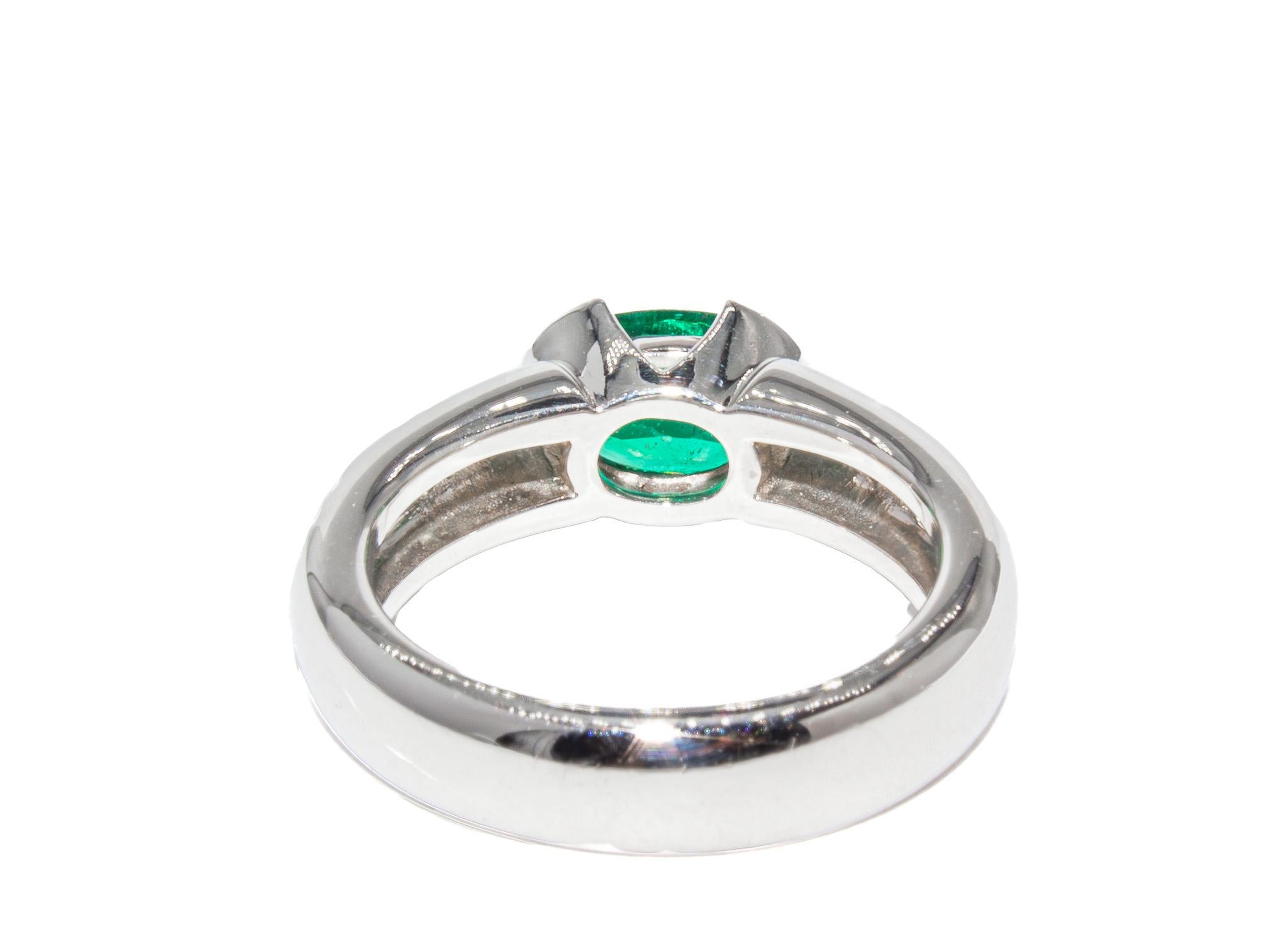 Kurt Wayne 1,20 Karat ovaler Smaragd- und Diamantring (Ovalschliff) im Angebot