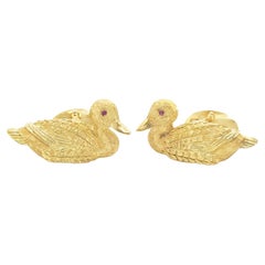 Kurt Wayne 18K Yellow Gold Duckling Men's Cufflinks Ruby Gemstones