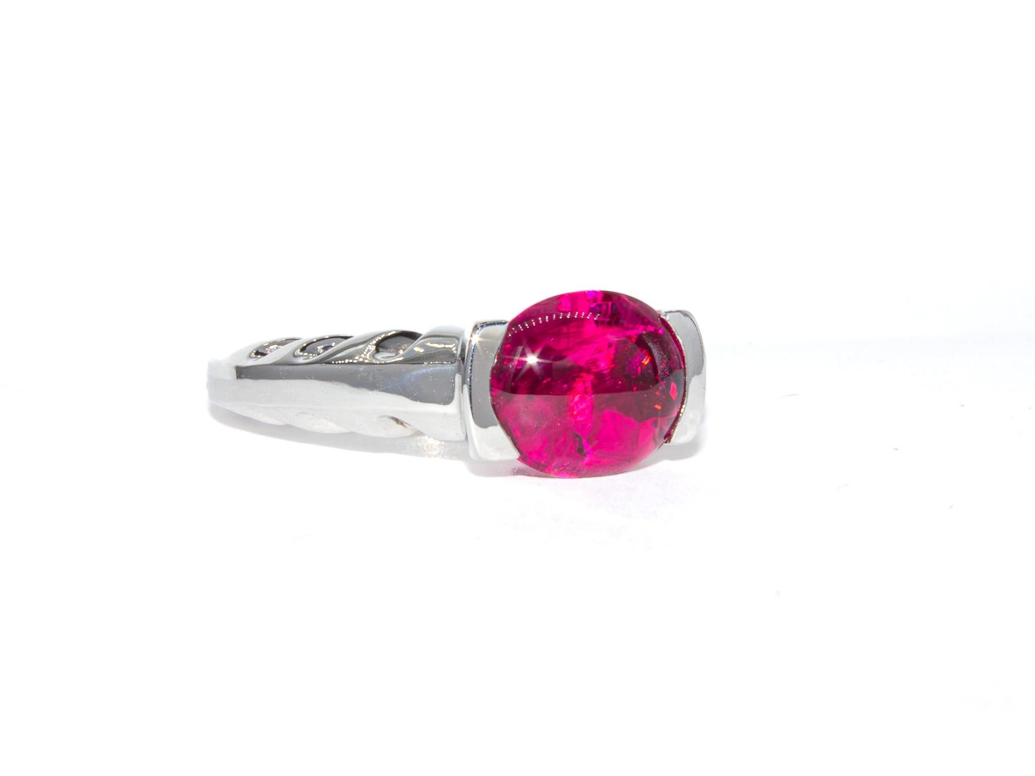 Contemporary Kurt Wayne 3.35 Carat Rubellite Cabochon Cocktail Ring For Sale