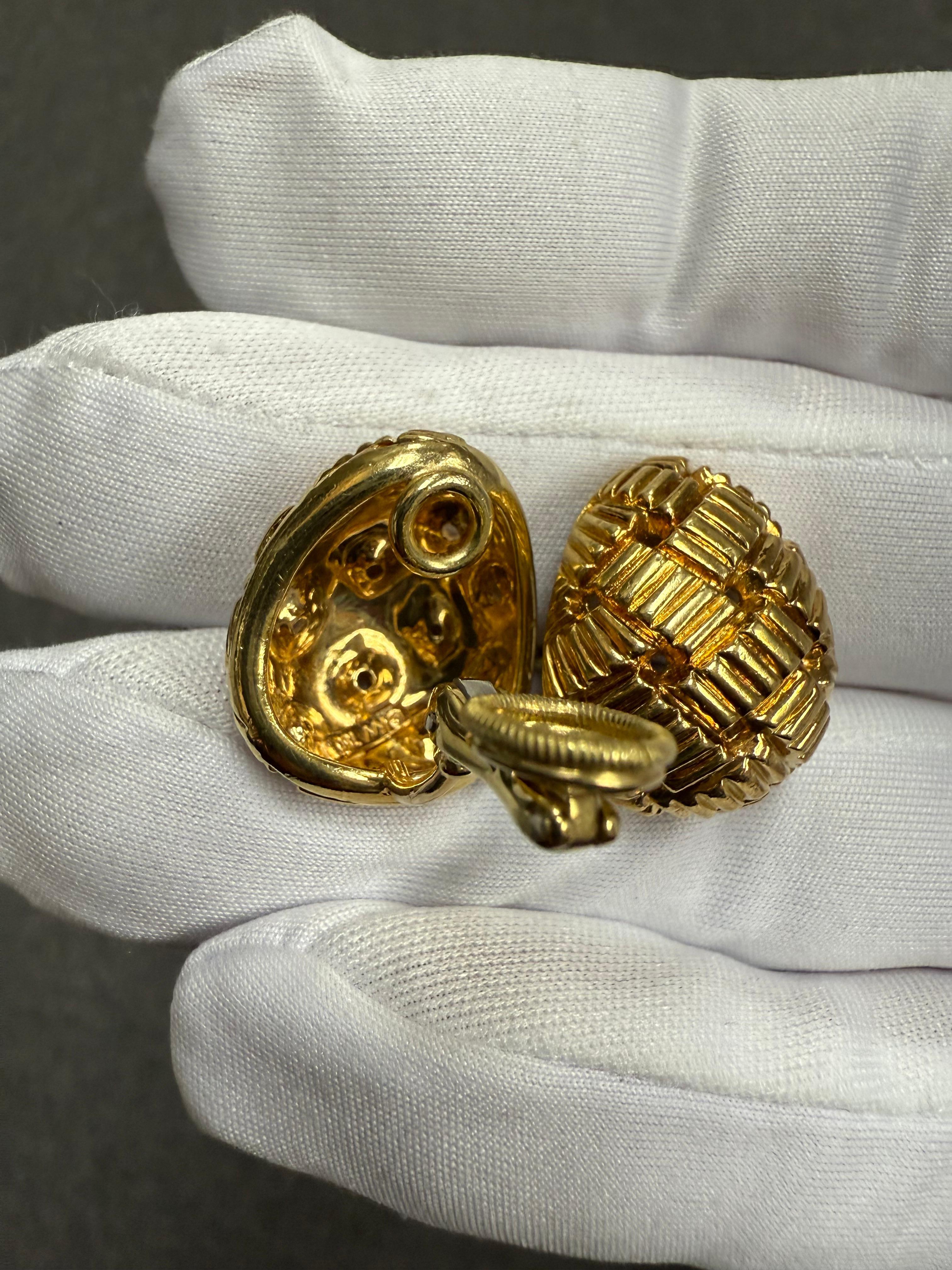 Kurt Wayne Basket Weave 18k Yellow Gold Clip On Earrings For Sale 6