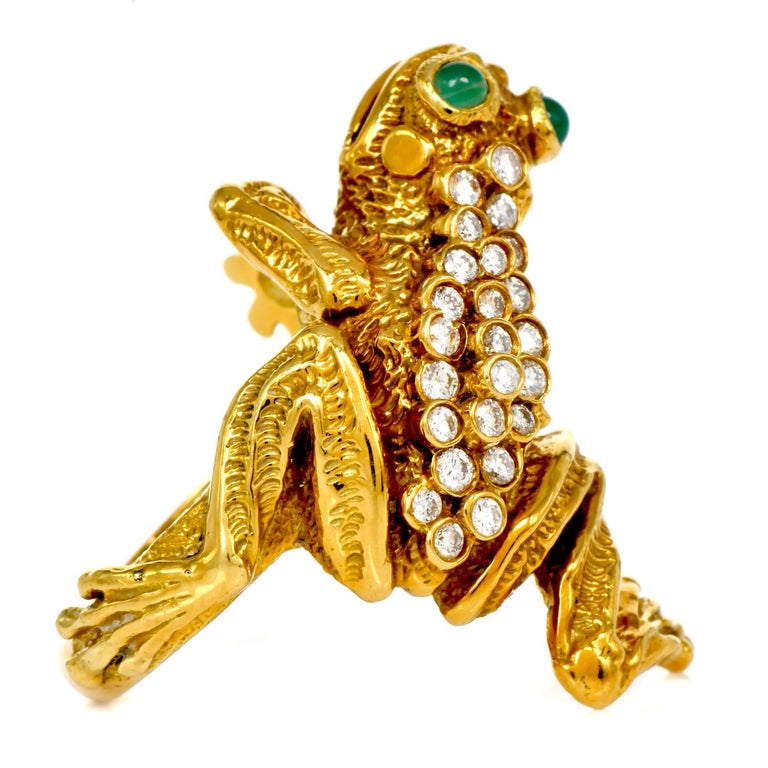 Retro Kurt Wayne Diamond Emerald 18K Yellow Gold 1960s Frog Ring For Sale