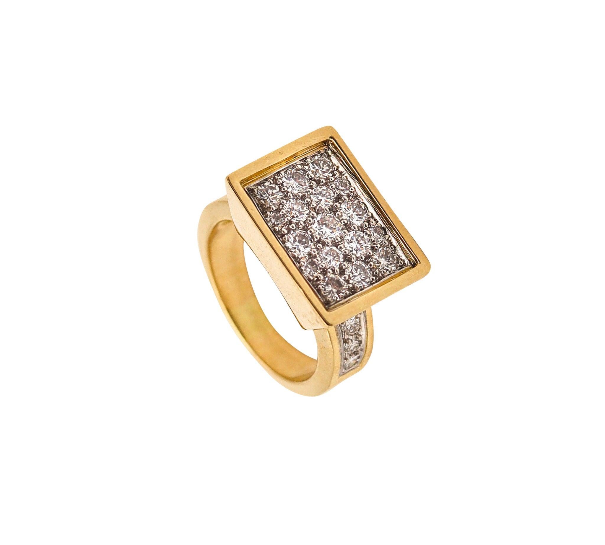 KURT WAYNE Geometric Cocktail Ring In 18Kt Yellow Gold With 1.71 Ctw Diamonds For Sale 1