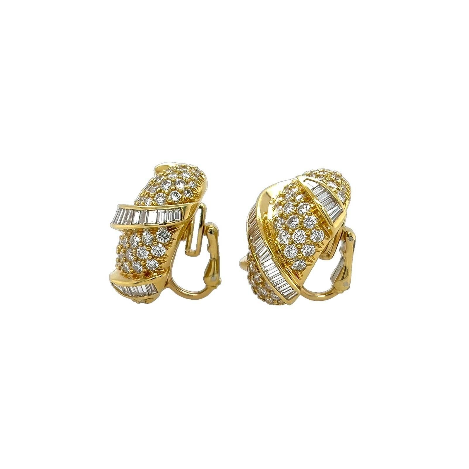 Round Cut KURT WAYNE Oval Gold Diamond Earrings For Sale