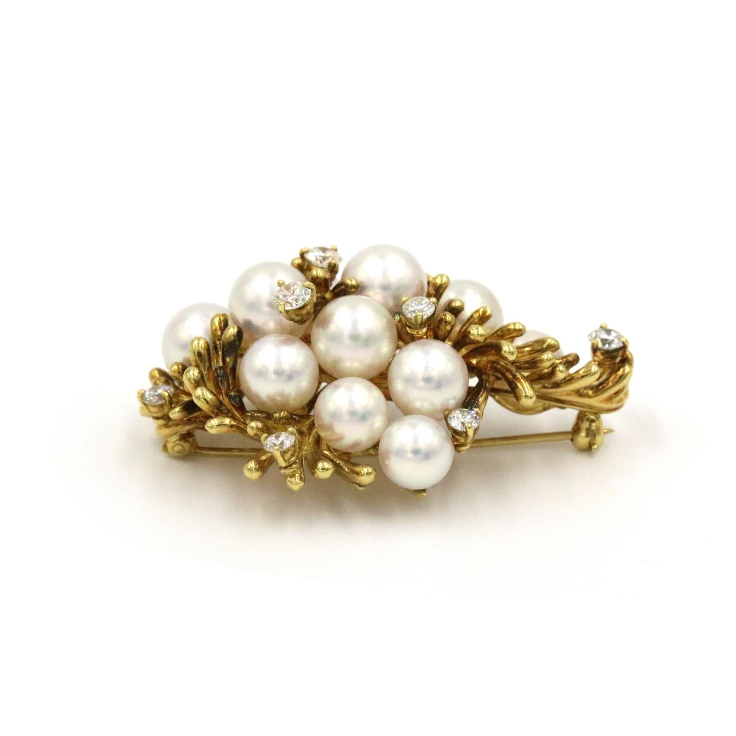 Round Cut Kurt Wayne Pin/Brooch in 18K Yellow Gold with 9 Diamonds 1.20 CTW And Pearls For Sale
