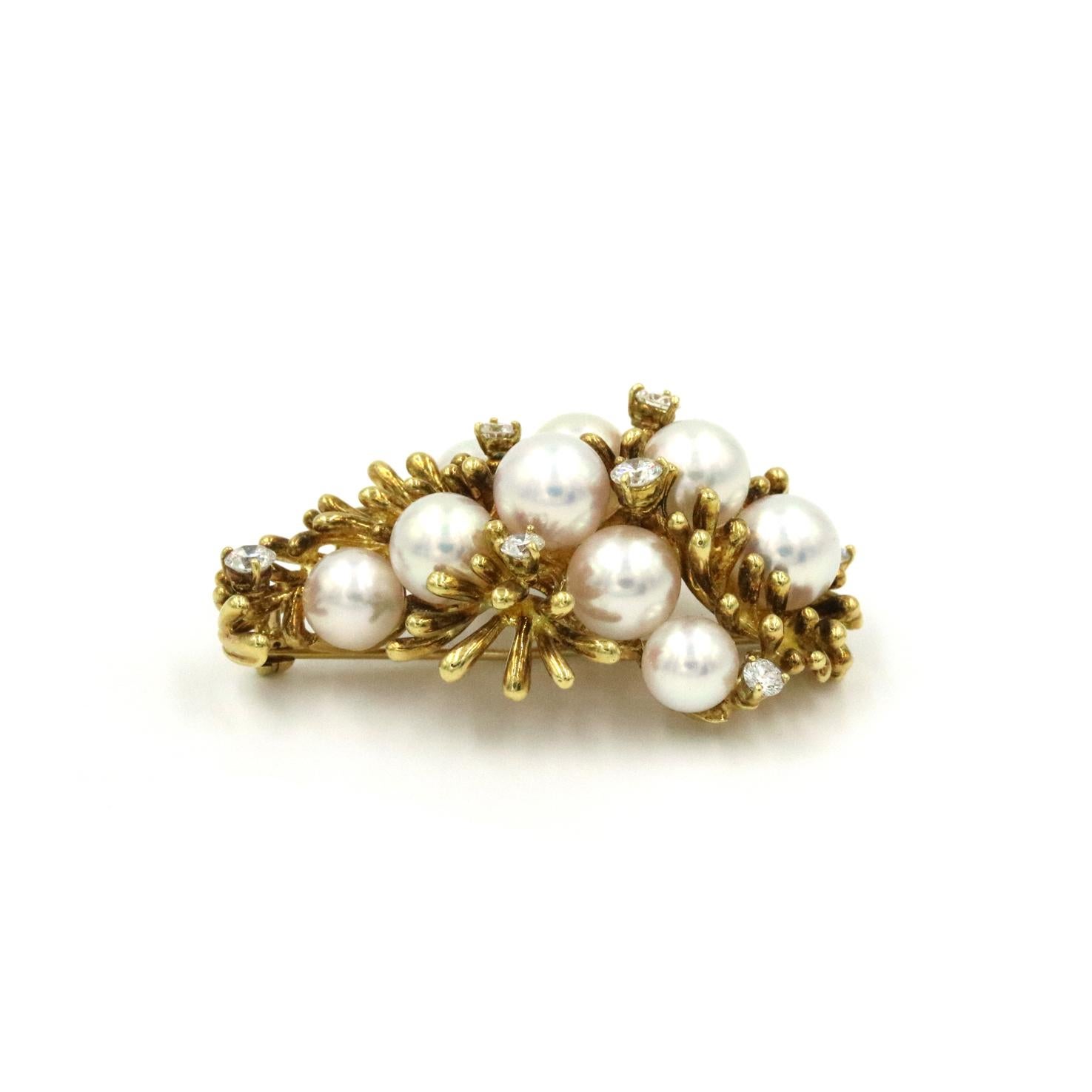 Women's Kurt Wayne Pin/Brooch in 18K Yellow Gold with 9 Diamonds 1.20 CTW And Pearls For Sale