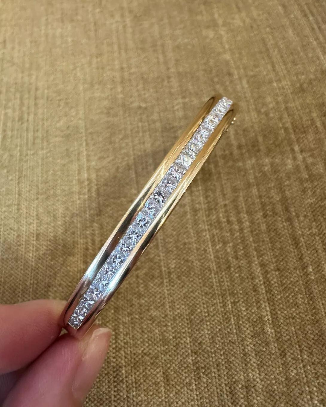 Kurt Wayne Bracelet jonc à rangée unique de diamants en or jaune 18 carats Pour femmes en vente