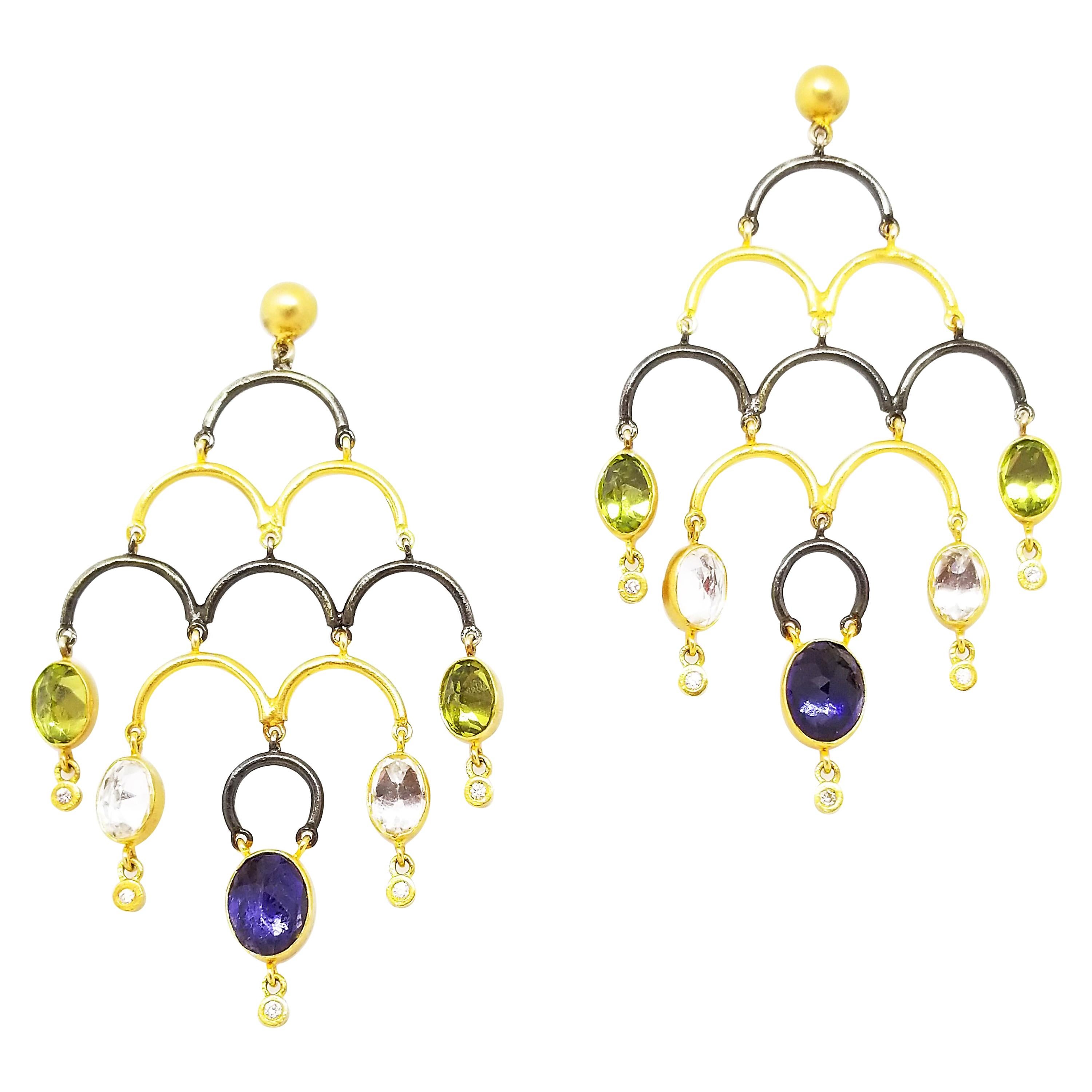 Kurtulan Boucles d'oreilles pendantes chandelier en pierres multi-gemmes taillées en rose 9,89 carats, faites à la main en vente