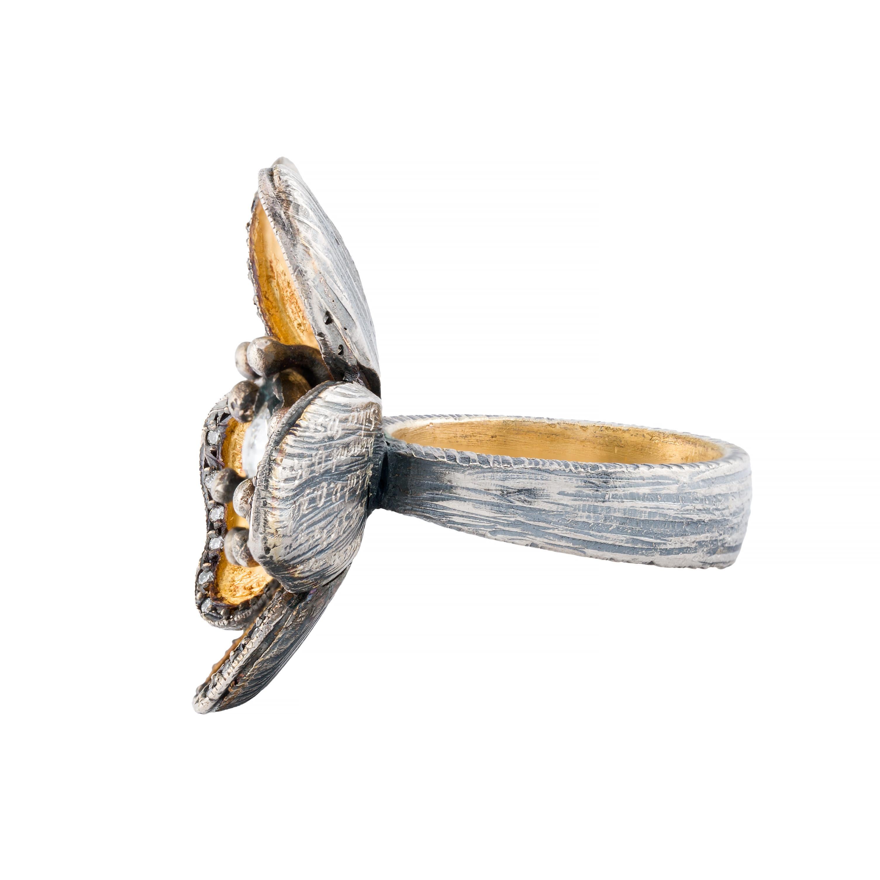 Kurtulan Rose Cut Diamond Flower Ring in 24 Karat Gold & Silver In Excellent Condition For Sale In Boston, MA