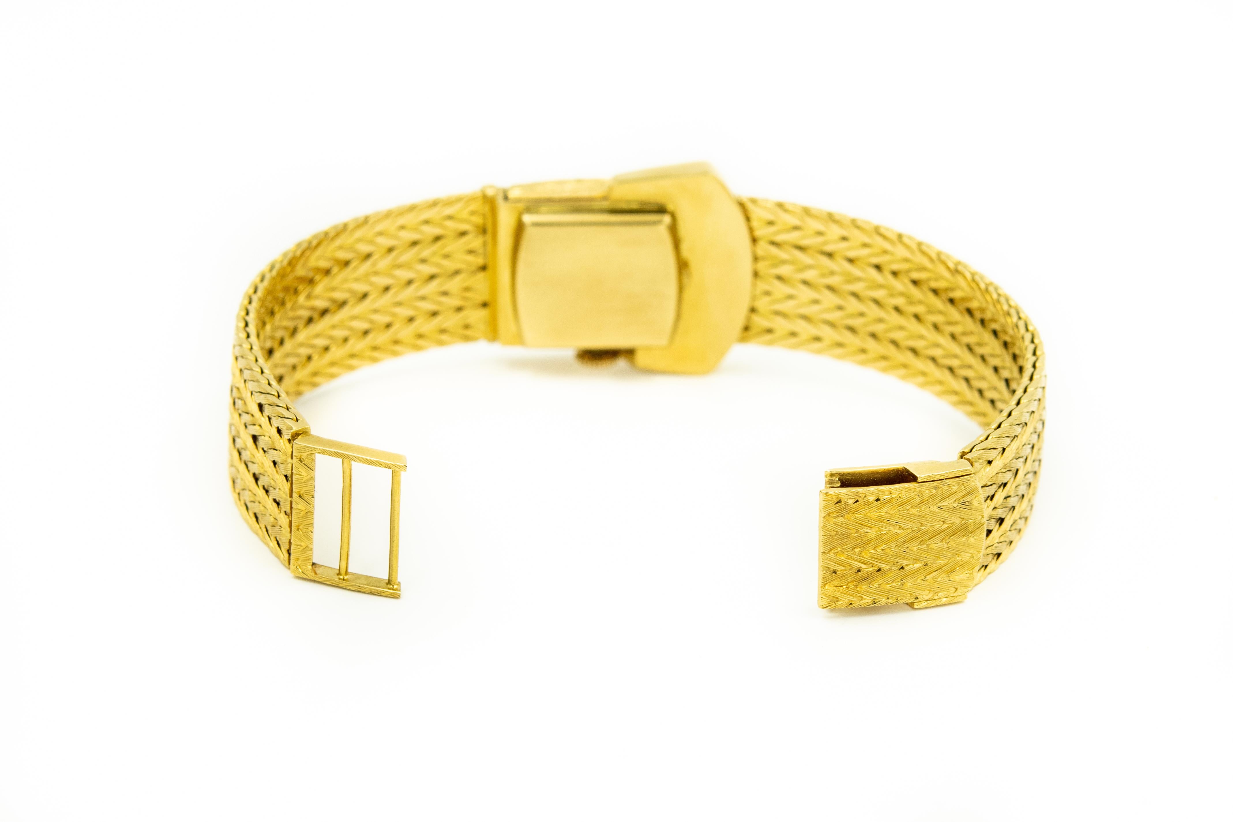 Kurz Mid-20th Century Covered Yellow Gold Buckle Ladies Wristwatch Bracelet For Sale 2