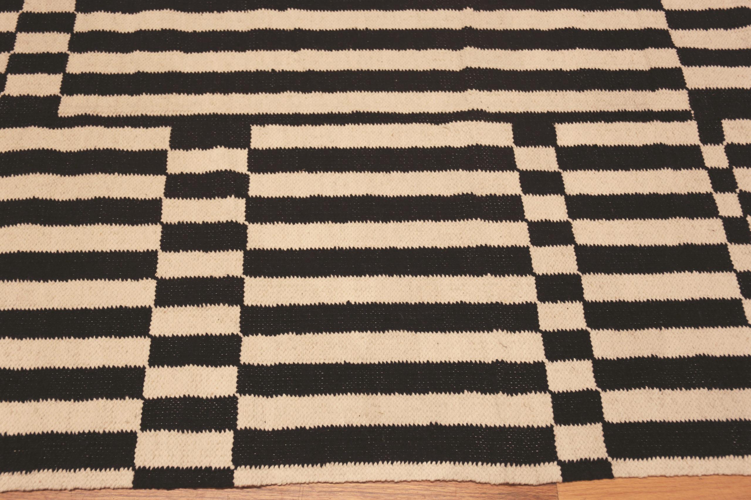 Nazmiyal Collection Kilim de diseño Kusaska Tika de Genaro Rivas. 9 pies x 11 pies 8 pulgadas Peruano