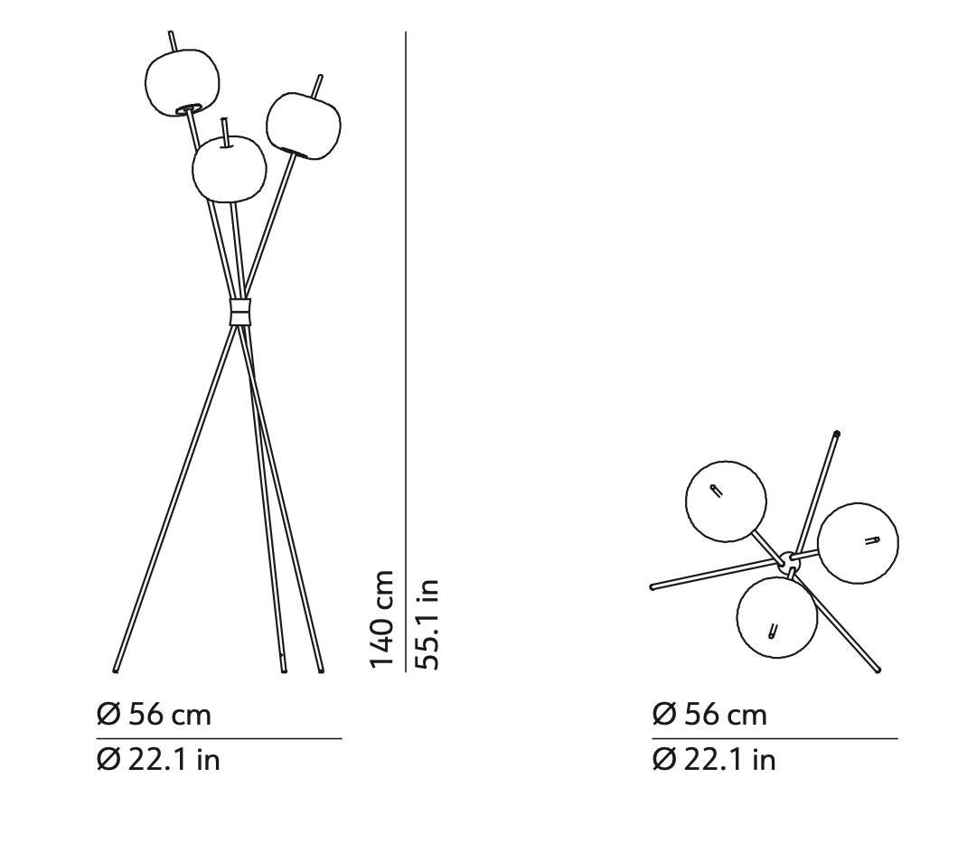 italien Lampadaire à trois branches en verre opalin et laiton 'Kushi' de KDLN en vente