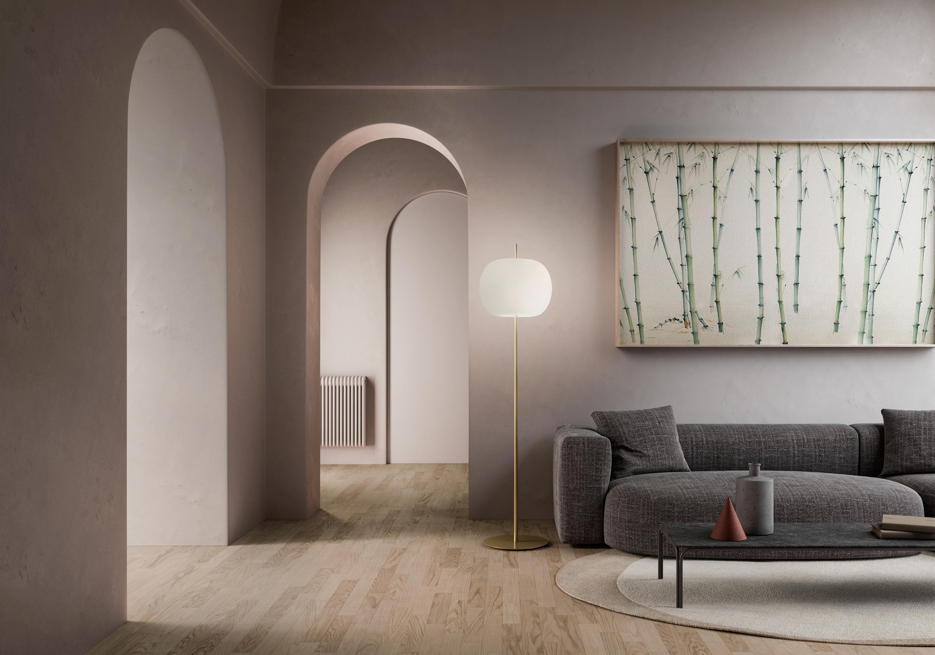 Stehlampe „Kushi XL“ aus Opalglas und Kupfer für Kdln (Moderne der Mitte des Jahrhunderts) im Angebot