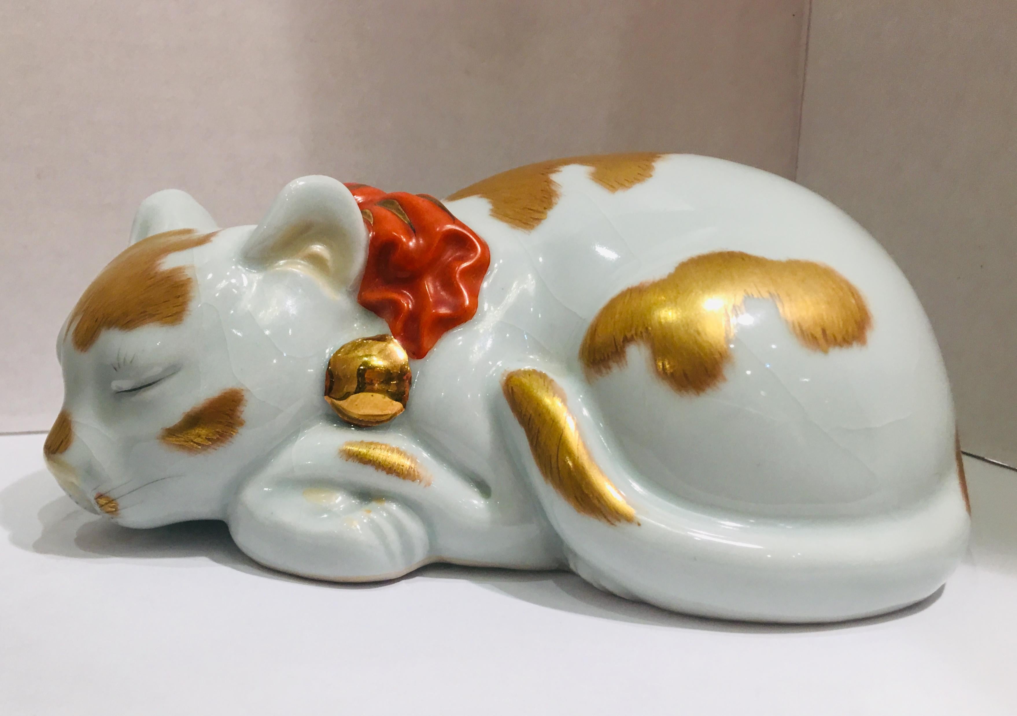 japanese porcelain cat figurine