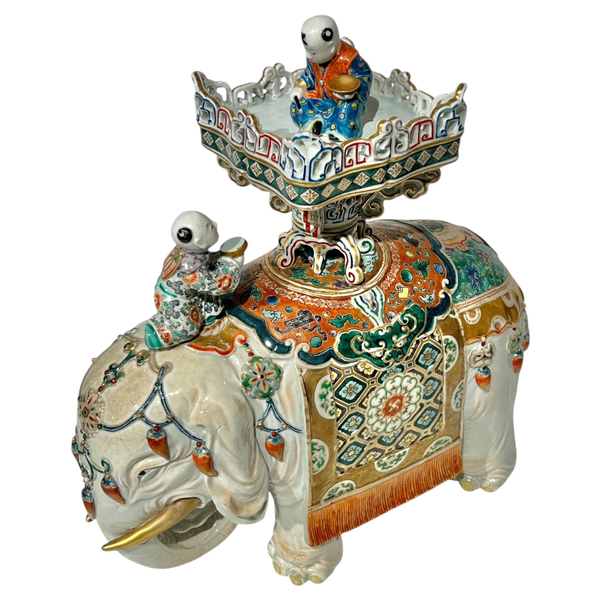 Elefante di porcellana da cerimonia giapponese Kutani Meiji