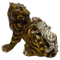 Okimono en porcelaine des tigres de Kutani, Japon, vers 1890, période Meiji.