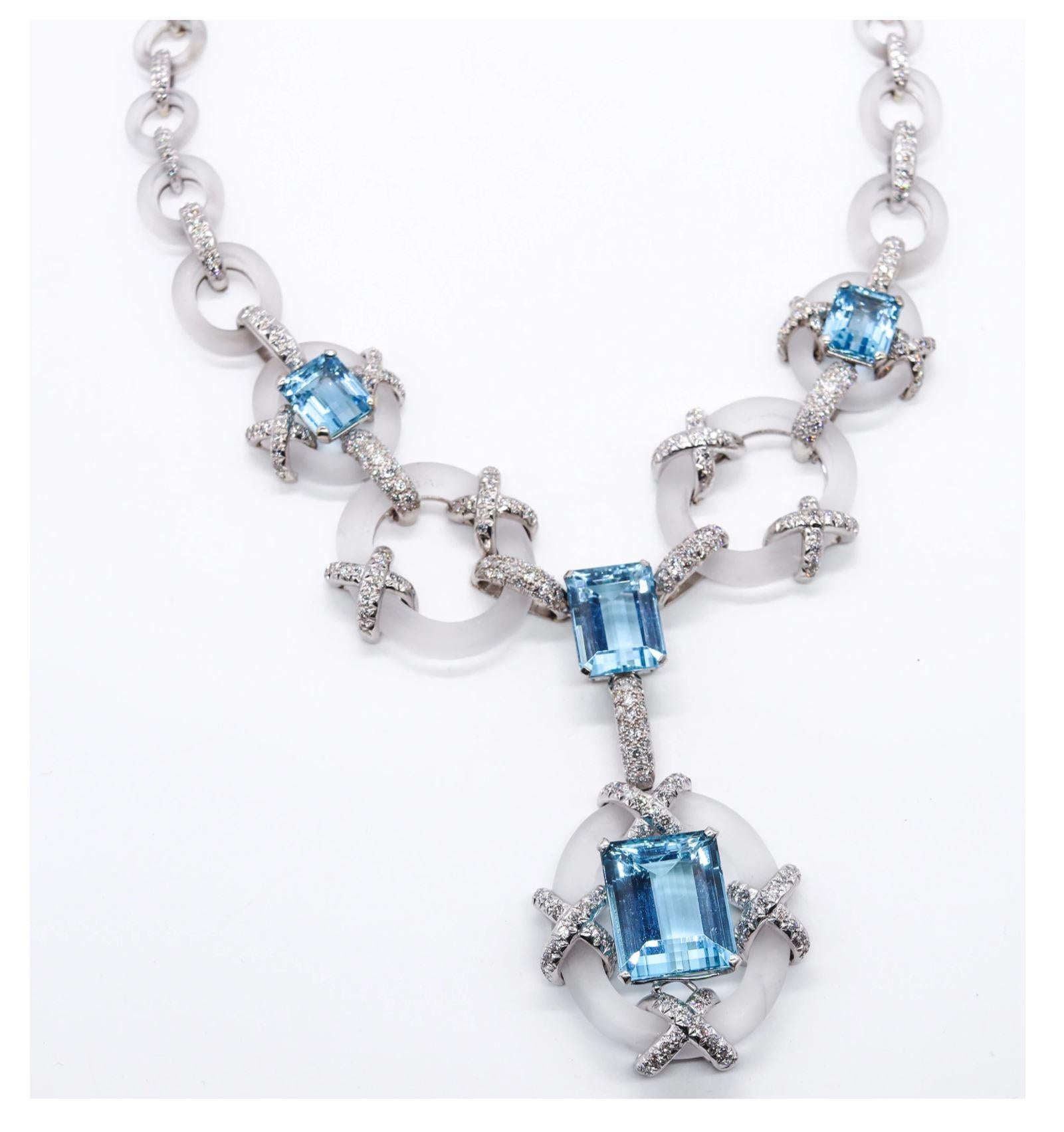 Magnificent Convertible Necklace designed by Kutchinsky.

Extraordinary one-of-a-kind piece, created in London, England by the jewelry house of Kutchinsky, back in the 1970's. This magnificent necklace has been carefully crafted in .900/.999