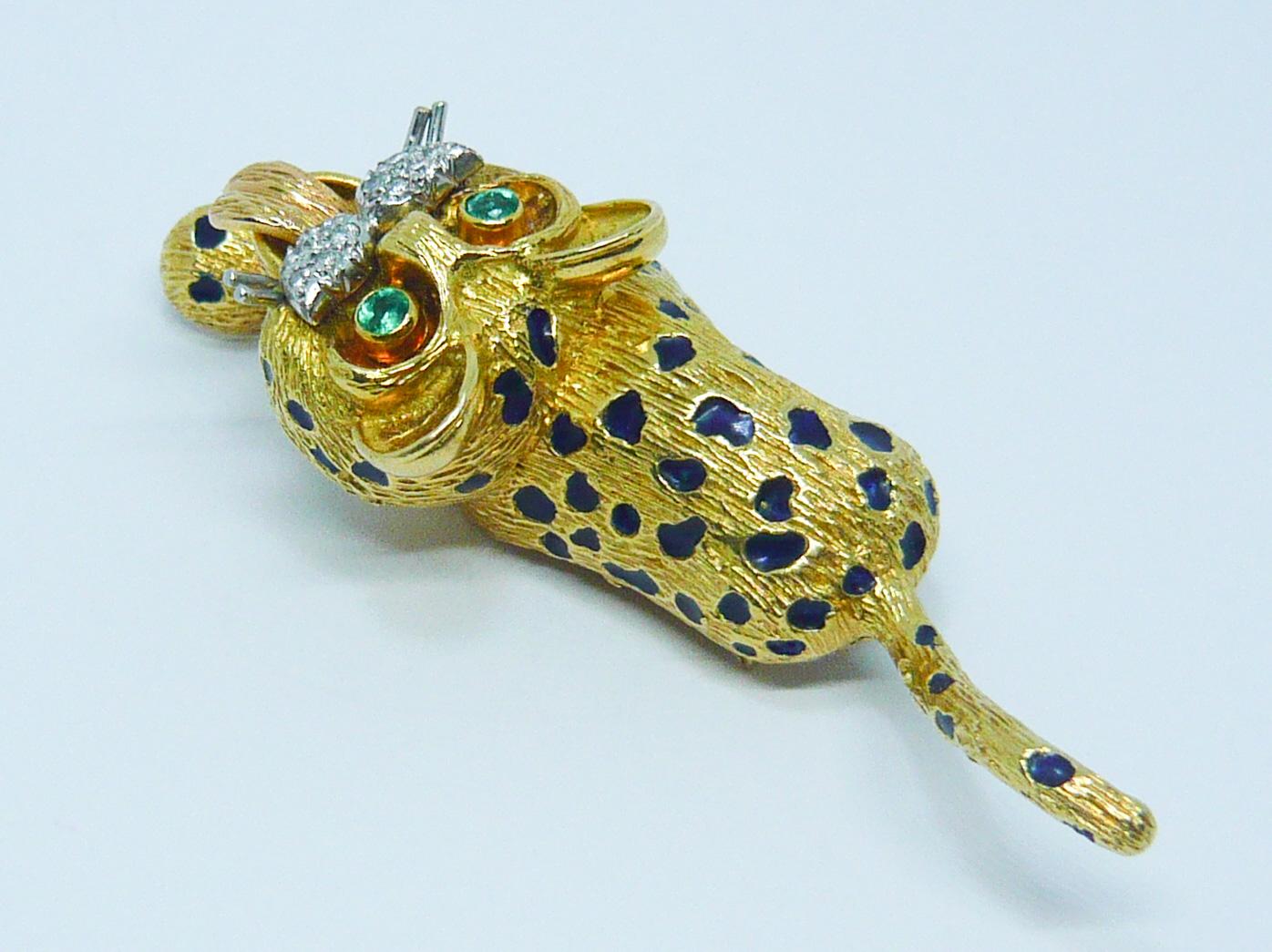 Kutchinsky 18 Karat Yellow Gold, White Diamond, Green Emerald Leopard Brooch 1