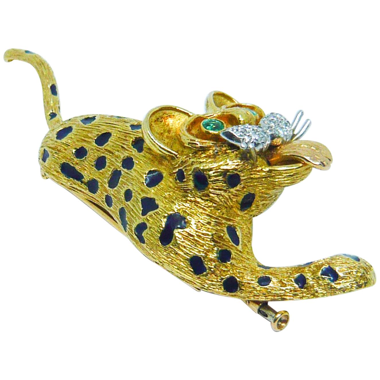 Kutchinsky 18 Karat Yellow Gold, White Diamond, Green Emerald Leopard Brooch