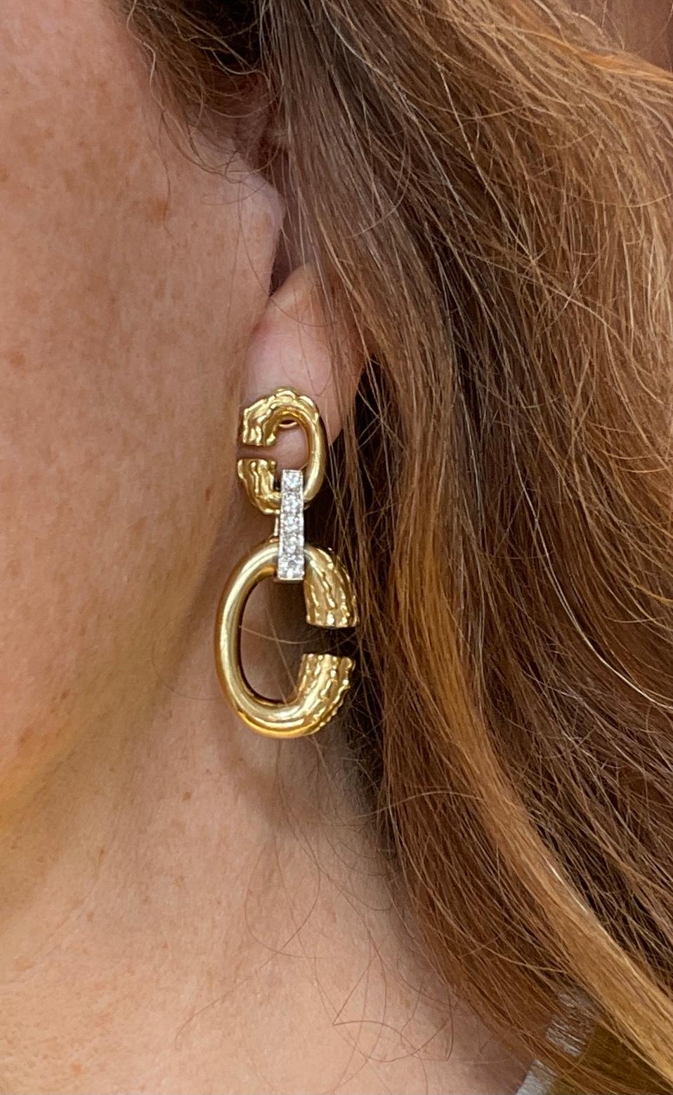 Kutchinsky 18 Karat Gold and Diamond Dangle Earrings, London, 1973 1