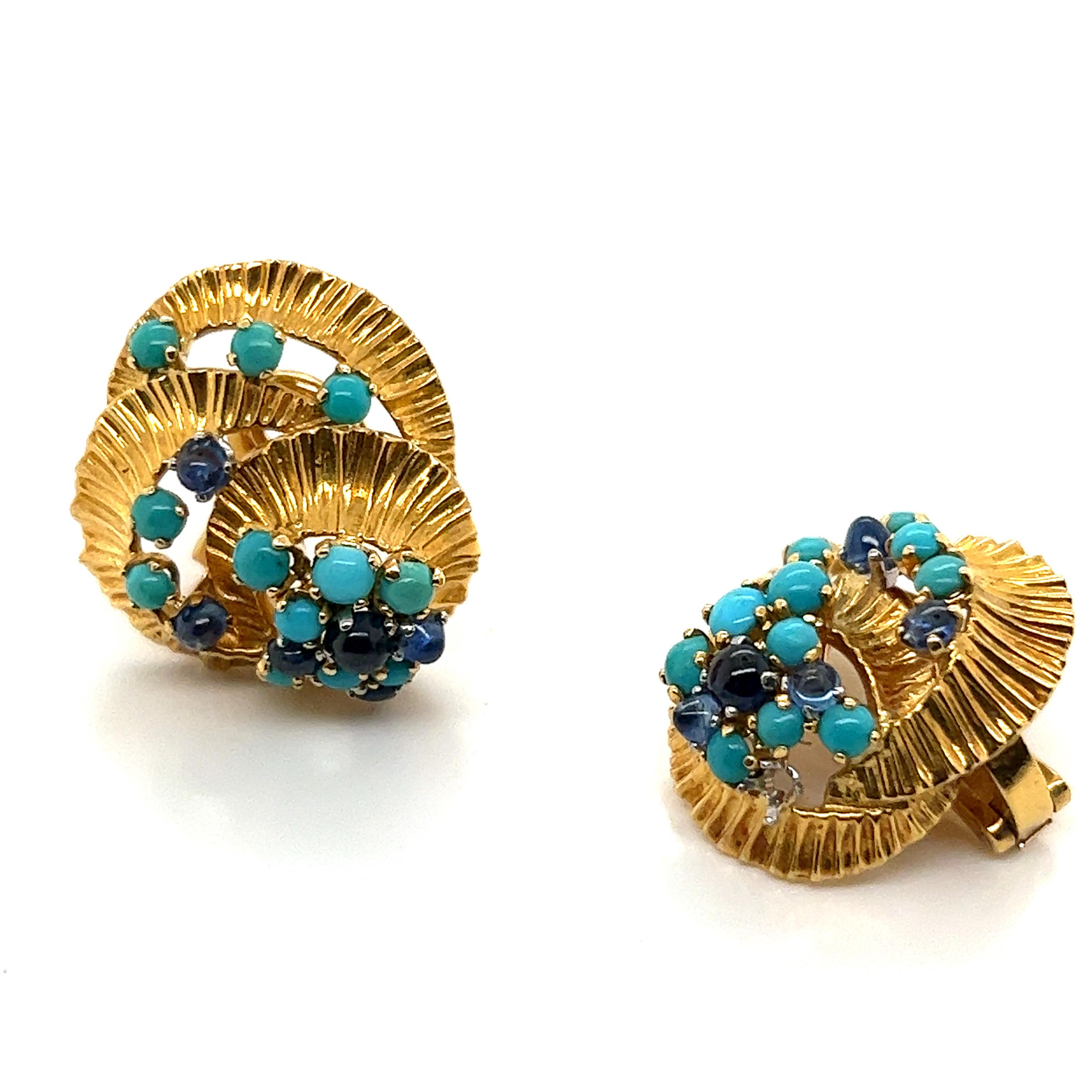Kutchinsky, 18k Turquoise and Sapphire Brooch and Earring 1962 In Excellent Condition For Sale In Kowloon City District, HK