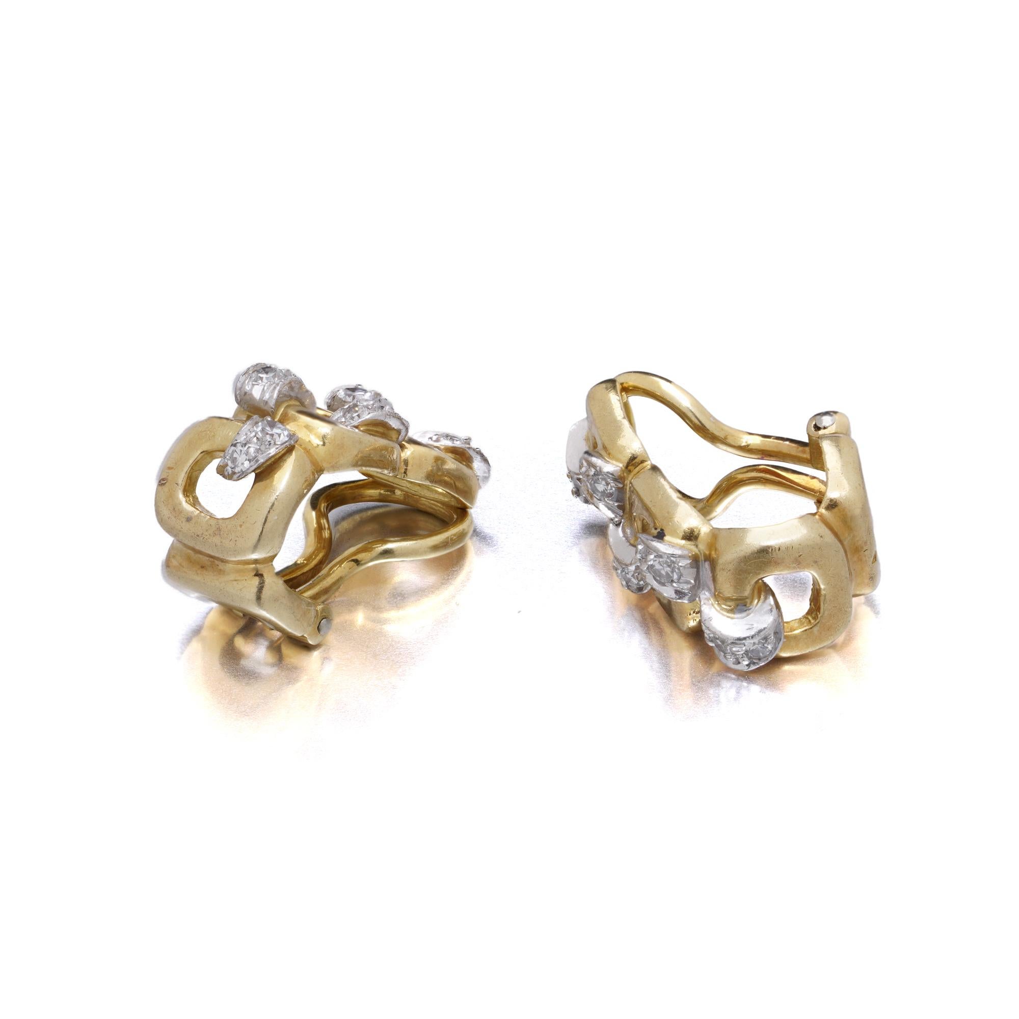 Taille brillant Boucles d'oreilles à clip en or 18 ct et diamants, 1970 en vente