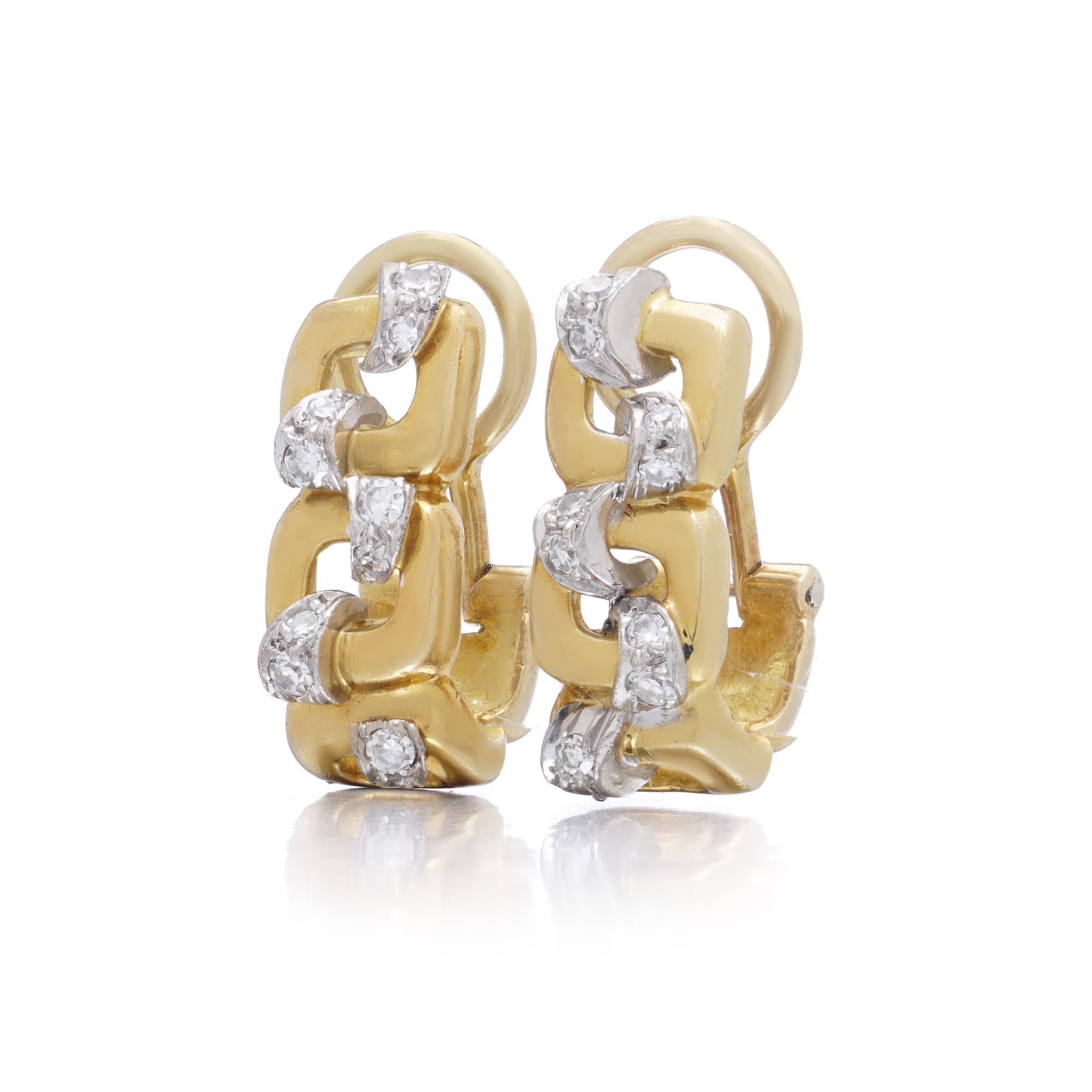 Boucles d'oreilles à clip en or 18 ct et diamants, 1970 en vente 2