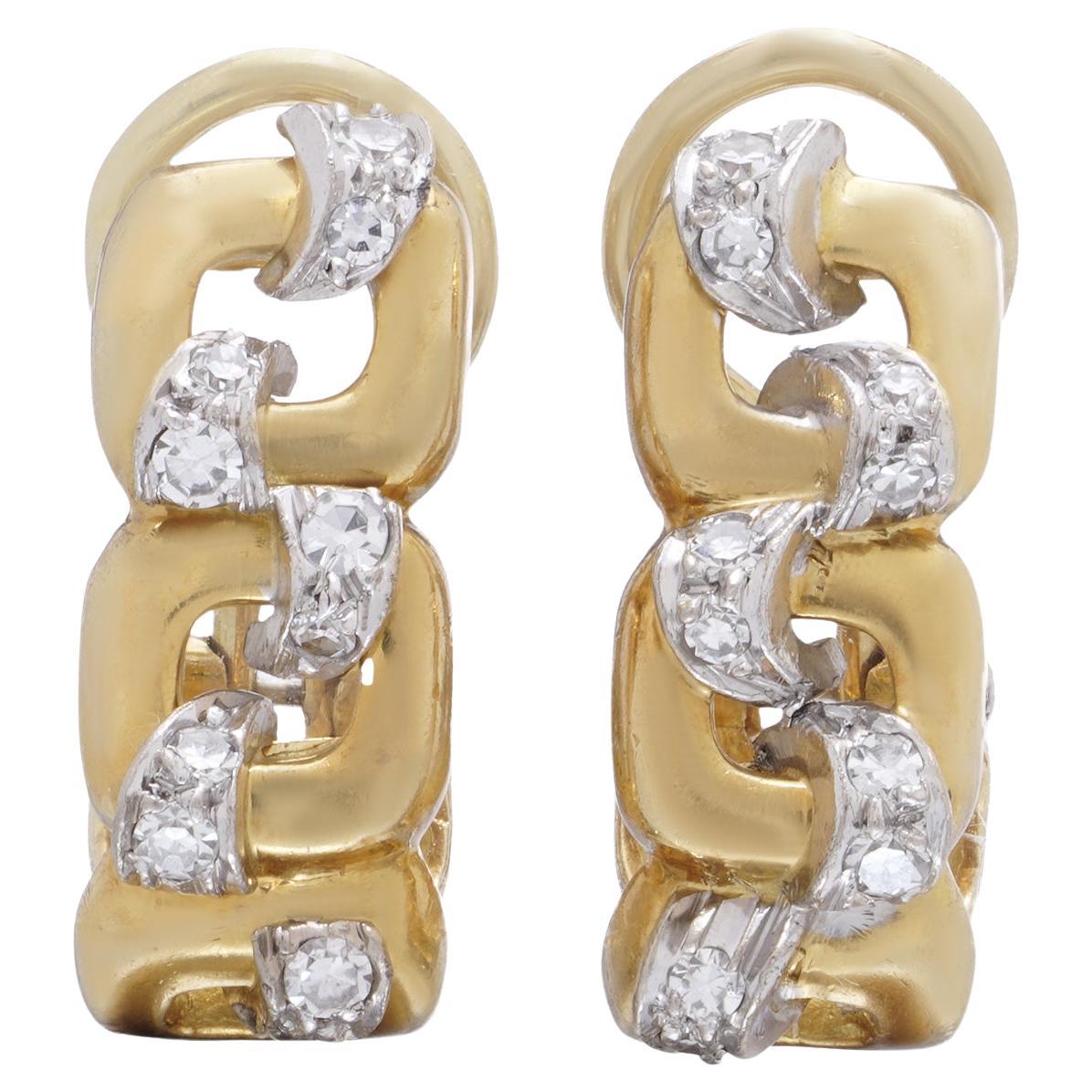 Boucles d'oreilles à clip en or 18 ct et diamants, 1970 en vente