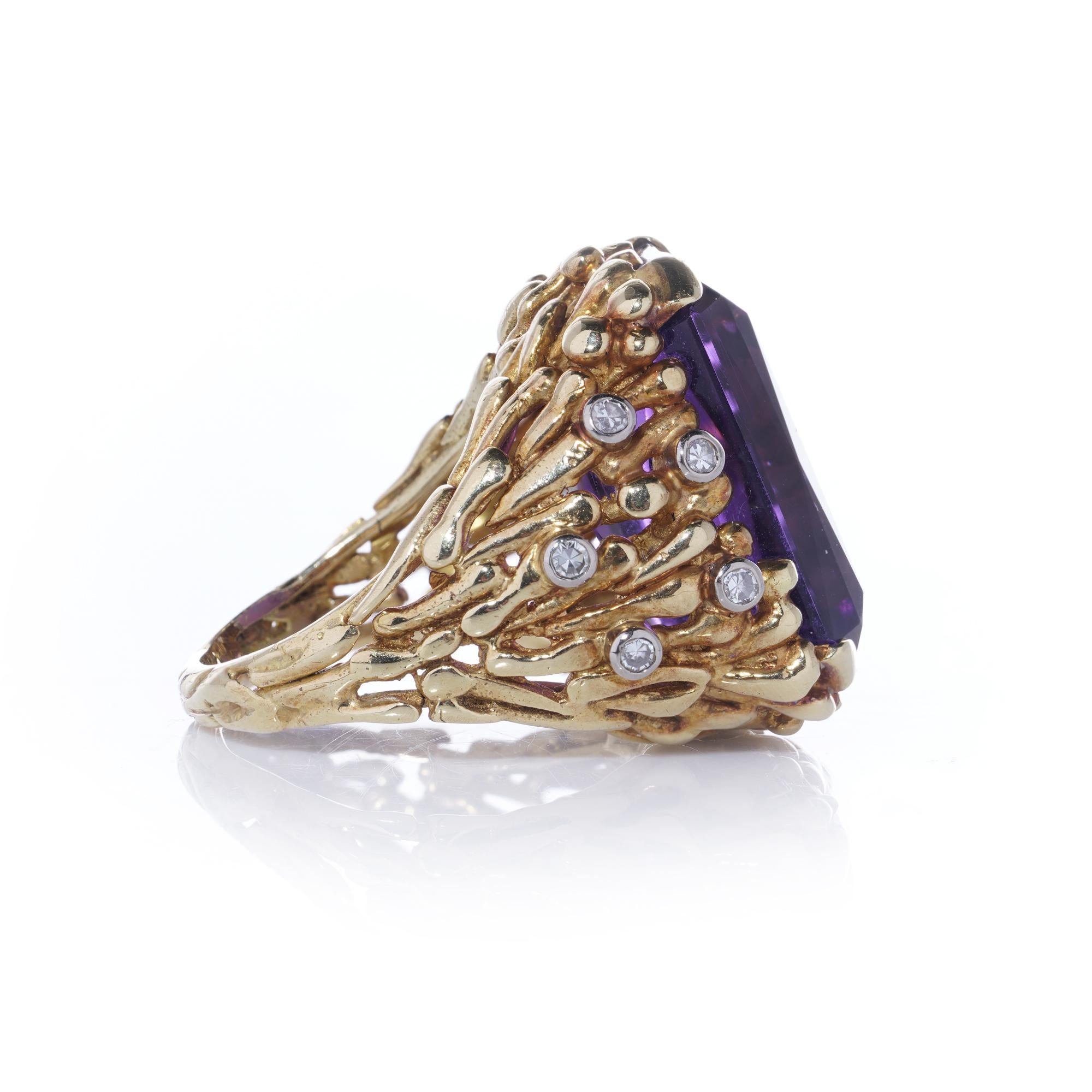 Kutchinsky 18kt Gold Ladies Ring with Amethyst In Good Condition For Sale In Braintree, GB