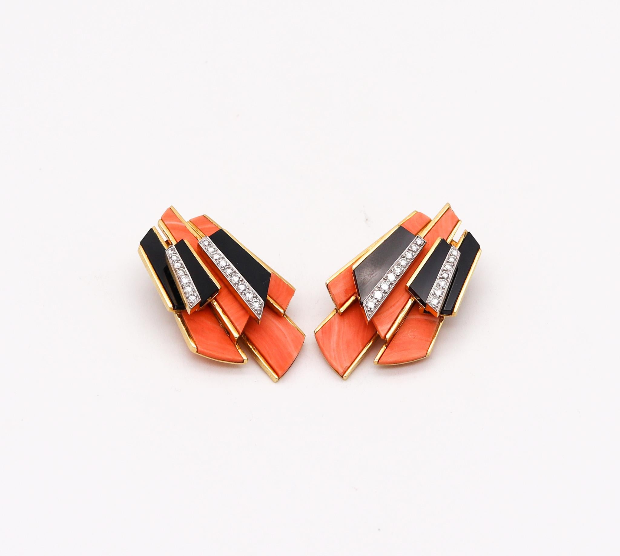 Pair of modernist earrings designed by Kutchinsky.

Exceptional and ultra modernist pair of earrings, created in London England by the iconic jewelry house of Kutchinsky, back in the 1968. These fabulous earrings are a one of a kind pieces, crafted