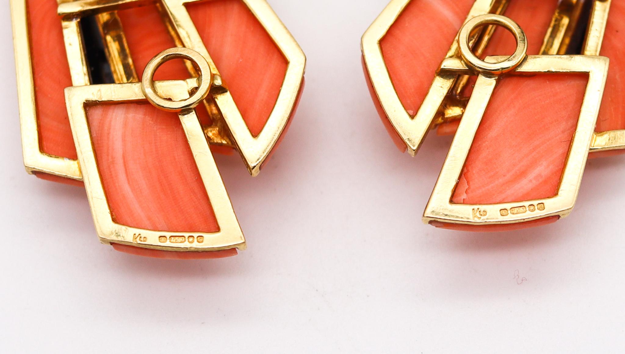 Kutchinsky 1968 London Geometric Earrings 18kt Gold with Diamonds Coral and Onyx In Excellent Condition For Sale In Miami, FL
