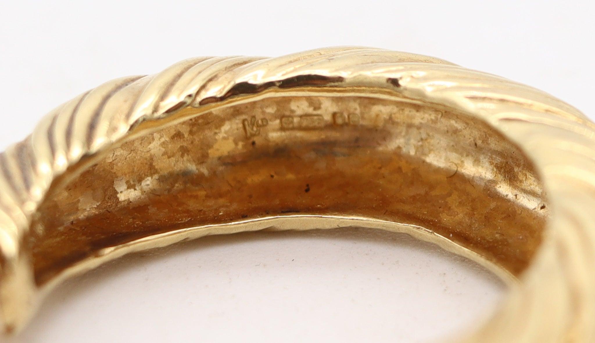 KUTCHINSKY 1972 London Extra Large Twisted Hoop Earrings In 18Kt Yellow Gold For Sale 2