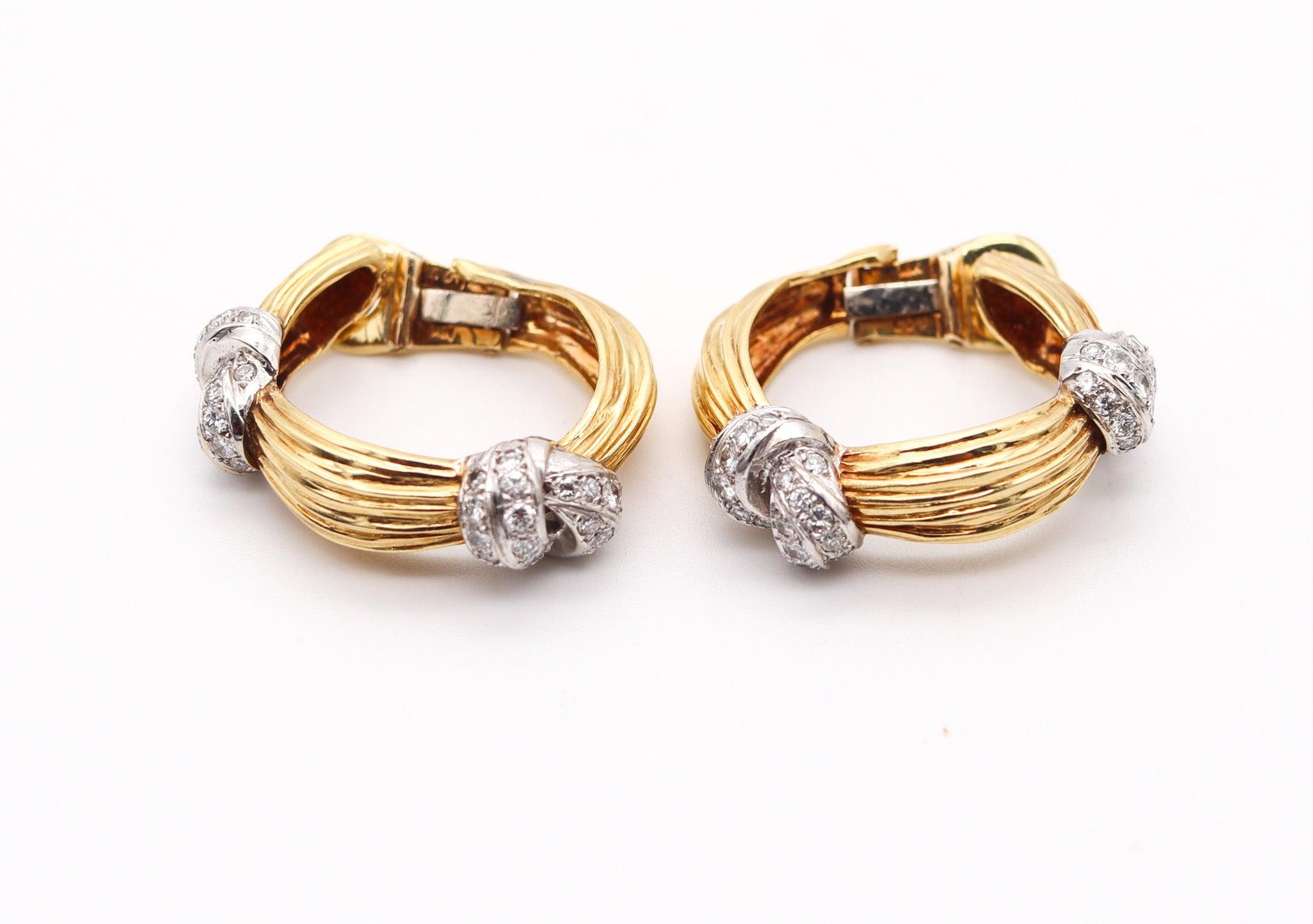 Pendientes de aro grandes KUTCHINSKY 1974 London de oro de 18 quilates y diamantes VS Modernista en venta