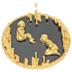 Vintage Kutchinsky Circular Black Onyx and 18 Karat Gold 'Gemini' 1974 Pendant
