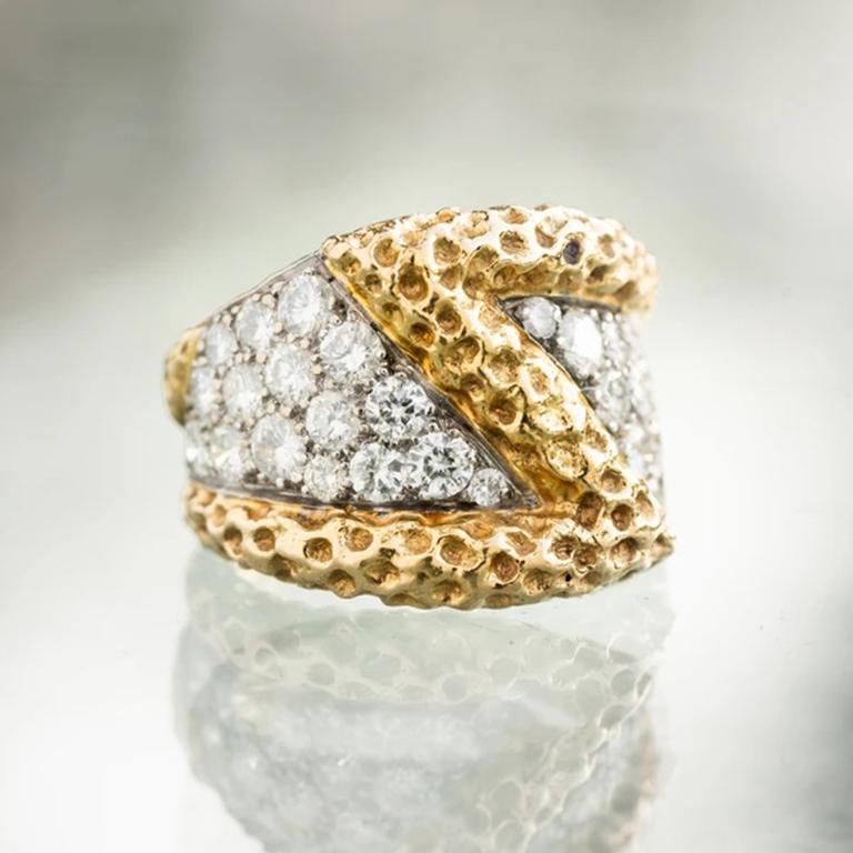 Kutchinsky Hand Forged 18K Yellow Gold and 2.80 Carat, Diamond Ring, circa 1970s For Sale 1