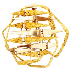 Spilla con ciondolo geometrico modernista Kutchinsky London 1960 in oro giallo 18Kt