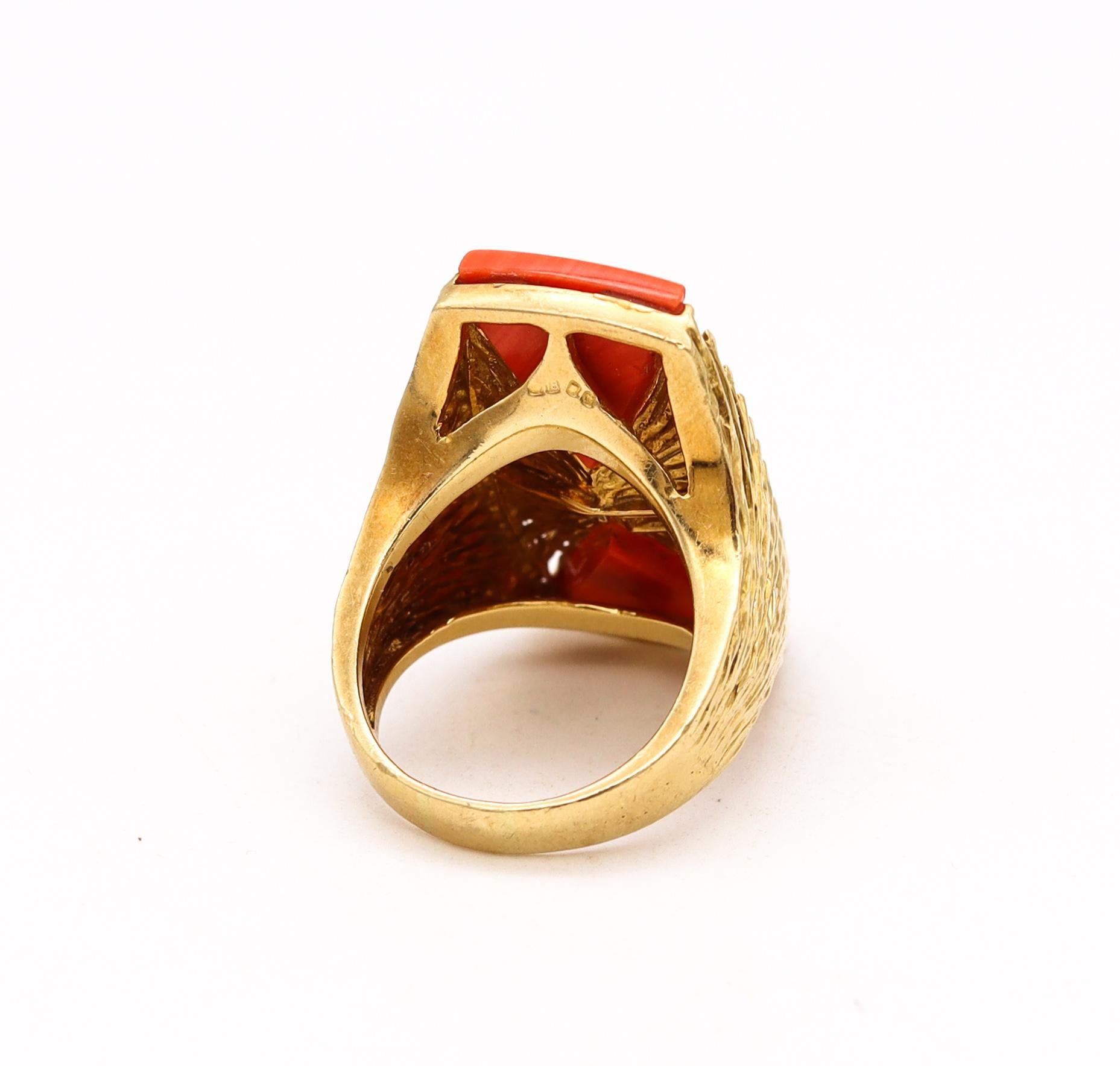 Mixed Cut Kutchinsky London 1973 Geometric Cocktail Ring Textured 18Kt with Coral Carvings