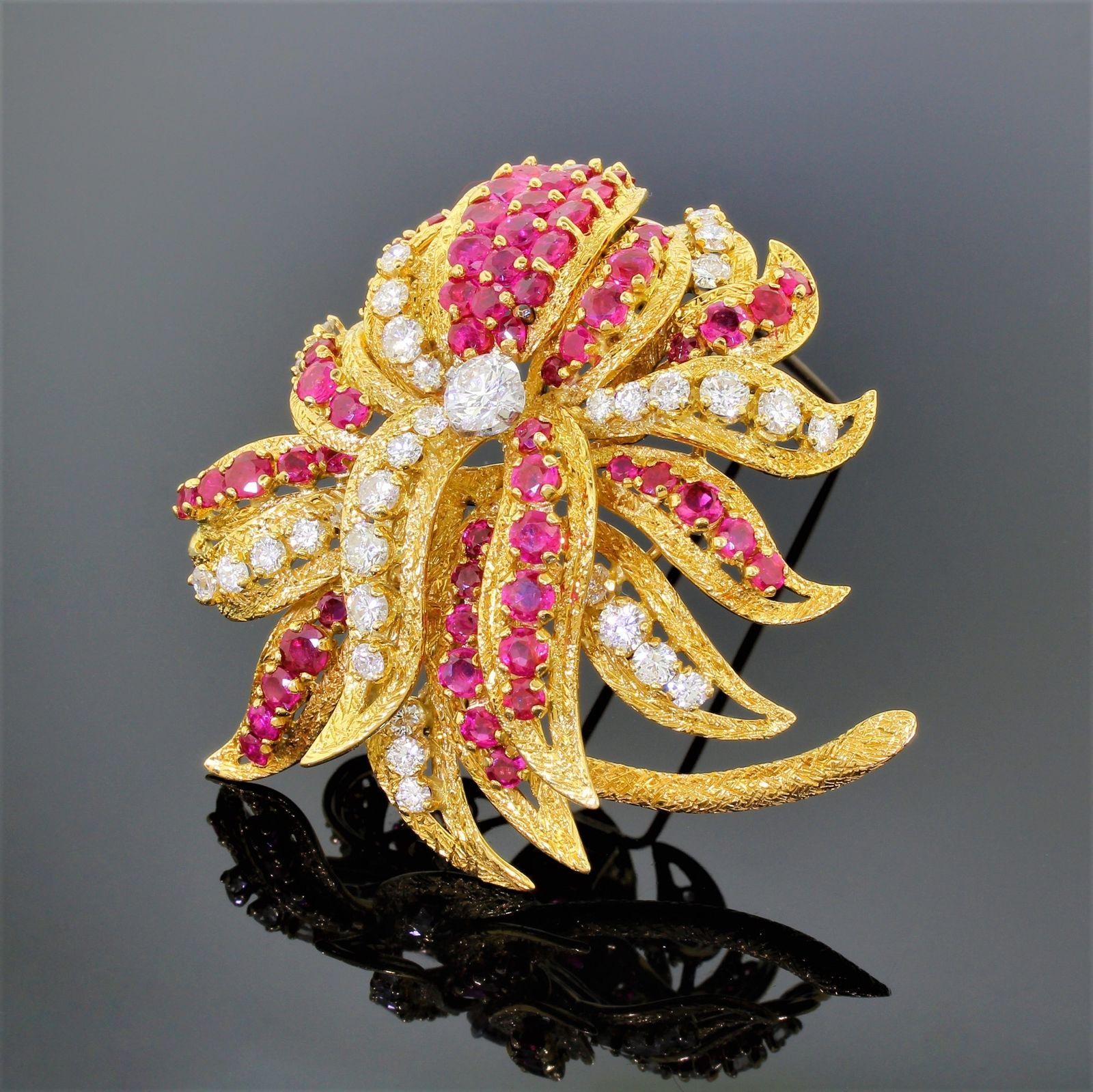 Kutchinsky Of London 18k Gold Diamant Rubin Floral Cluster Brosche 10,60 Karat  im Angebot 2