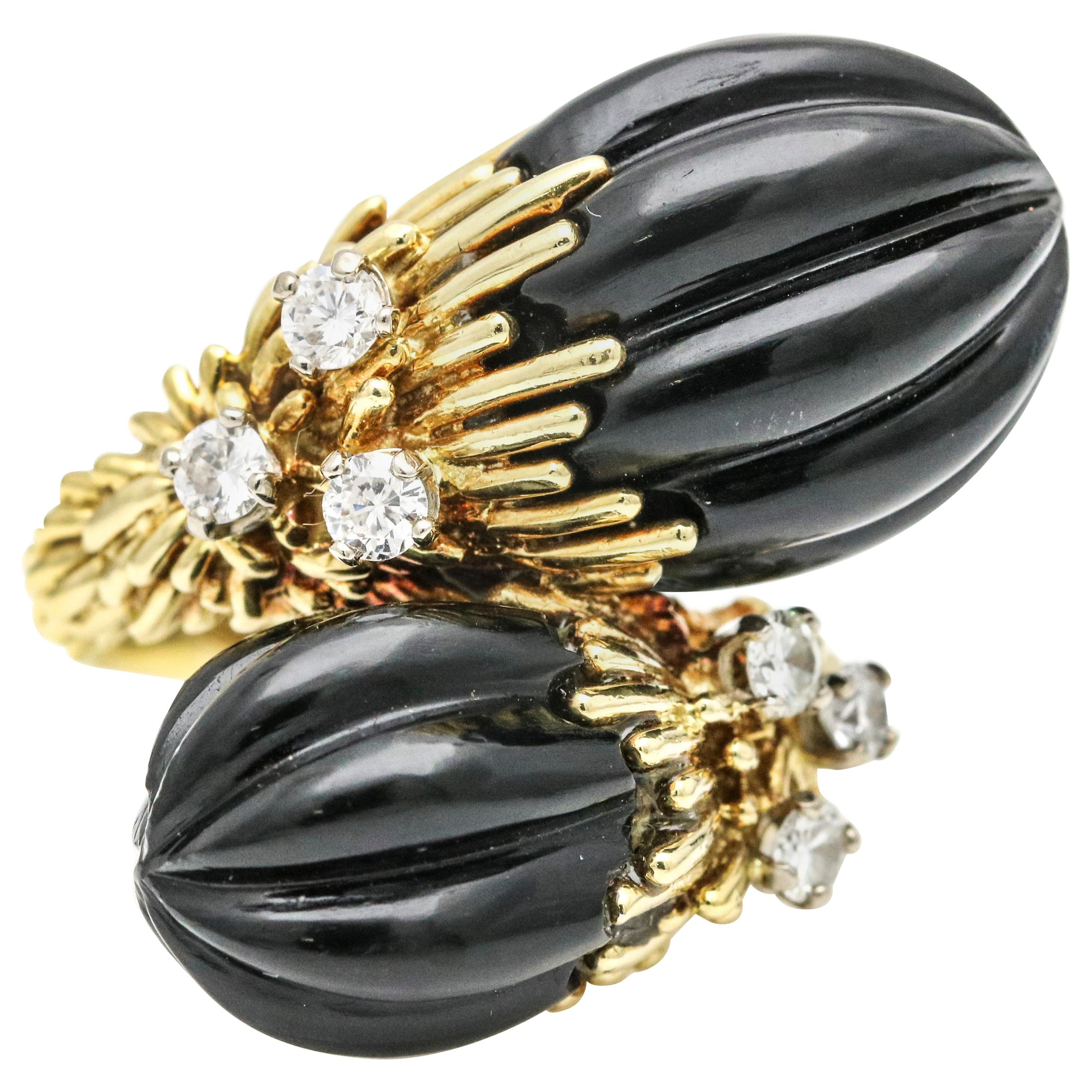 Kutchinsky Onyx Diamond 18 Karat Yellow Gold Bypass Ring For Sale
