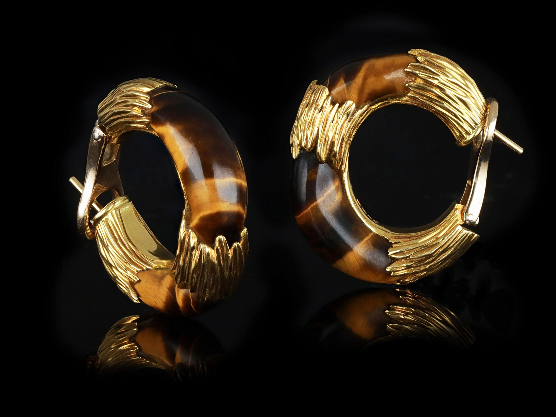 Boucles d'oreilles en œil de tigre de Kutchinsky, anglais, 1972. Bon état - En vente à London, GB