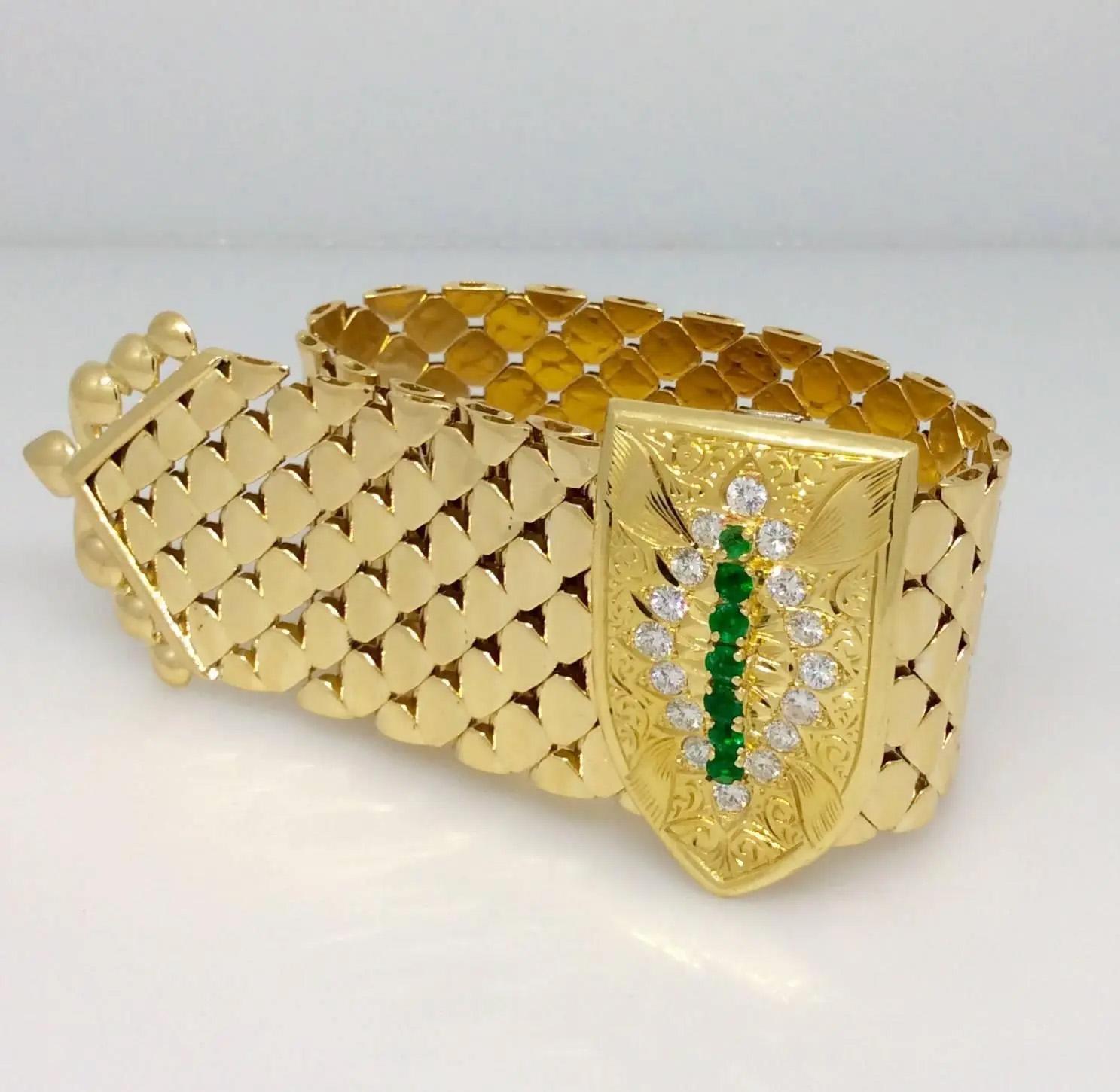 Kutchinsky Wide Emerald Diamond Gold Buckle Bracelet in 18k Yellow Gold For Sale 1