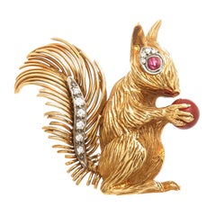 Vintage Kutchinsky Yellow Gold and Gem Set Squirrel Brooch