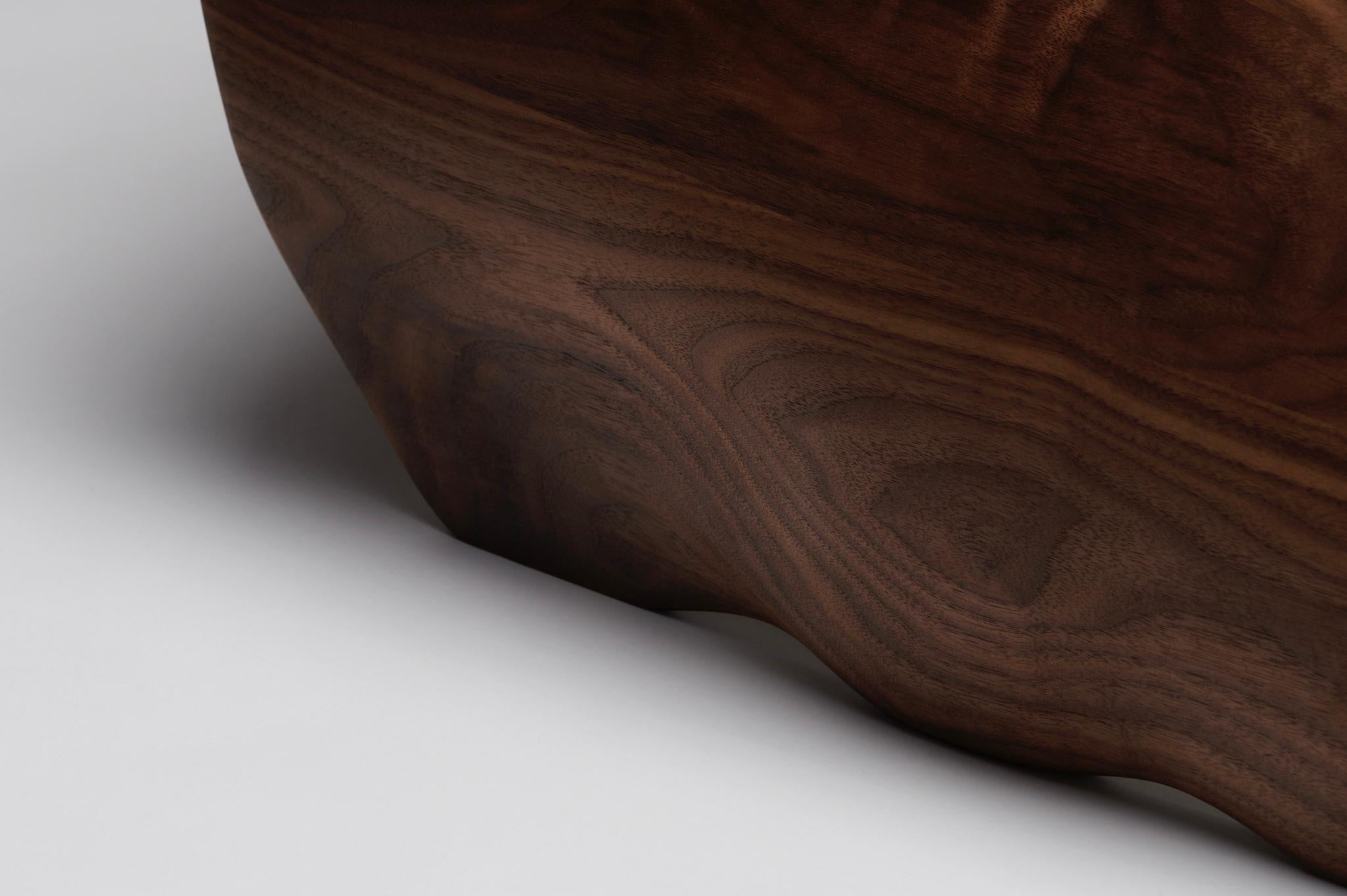 Kutitji Stuhl / Shield Stuhl von Trent Jansen im Angebot 2