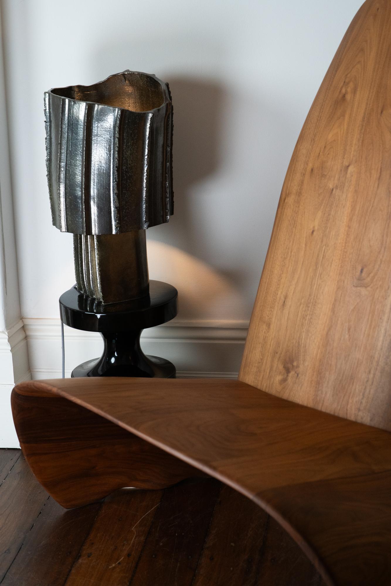 Kutitji Stuhl / Shield Stuhl von Trent Jansen (21. Jahrhundert und zeitgenössisch) im Angebot