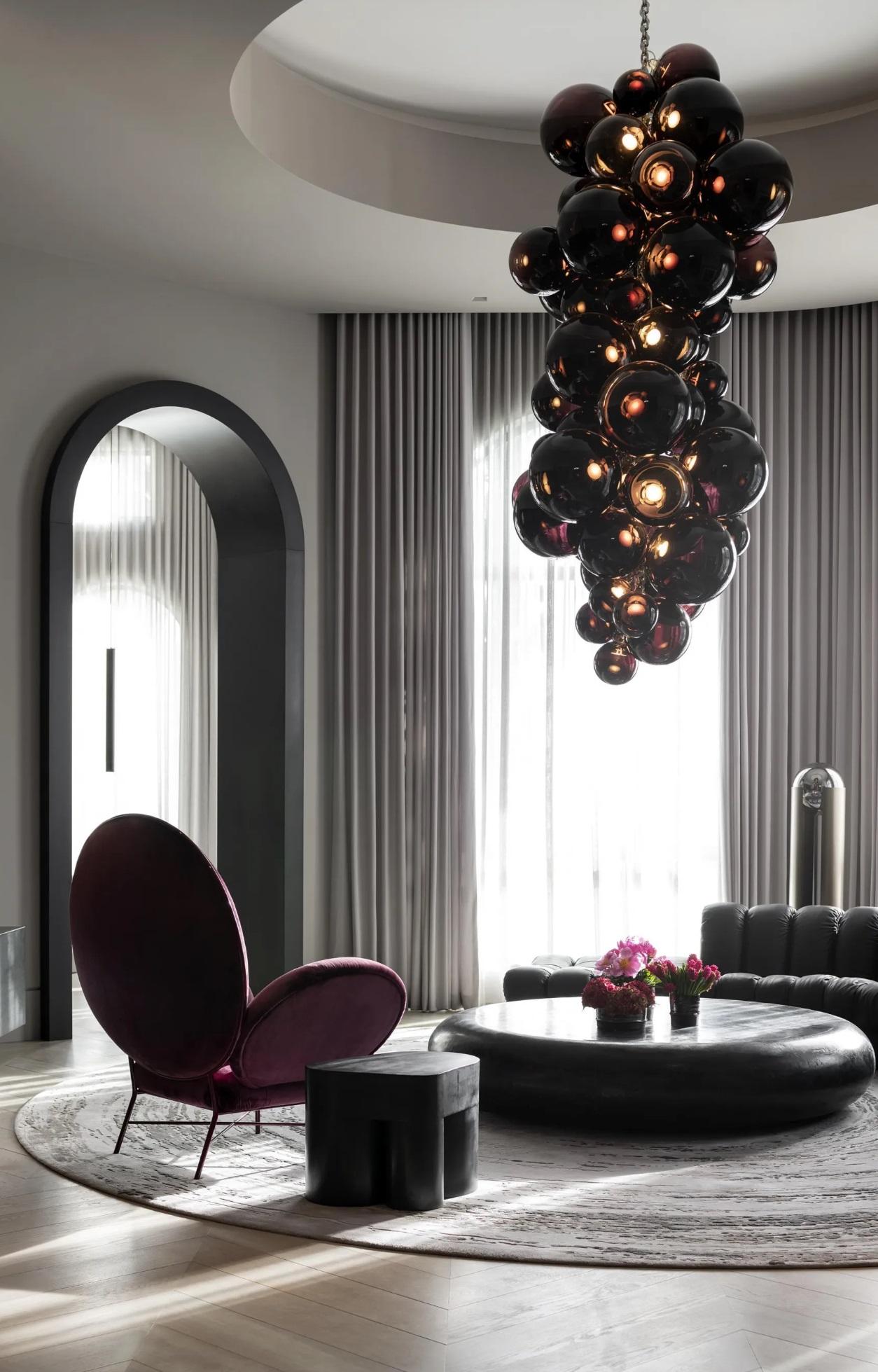 English Kuulas Hand Blown Glass Chandelier by Cameron Design House For Sale