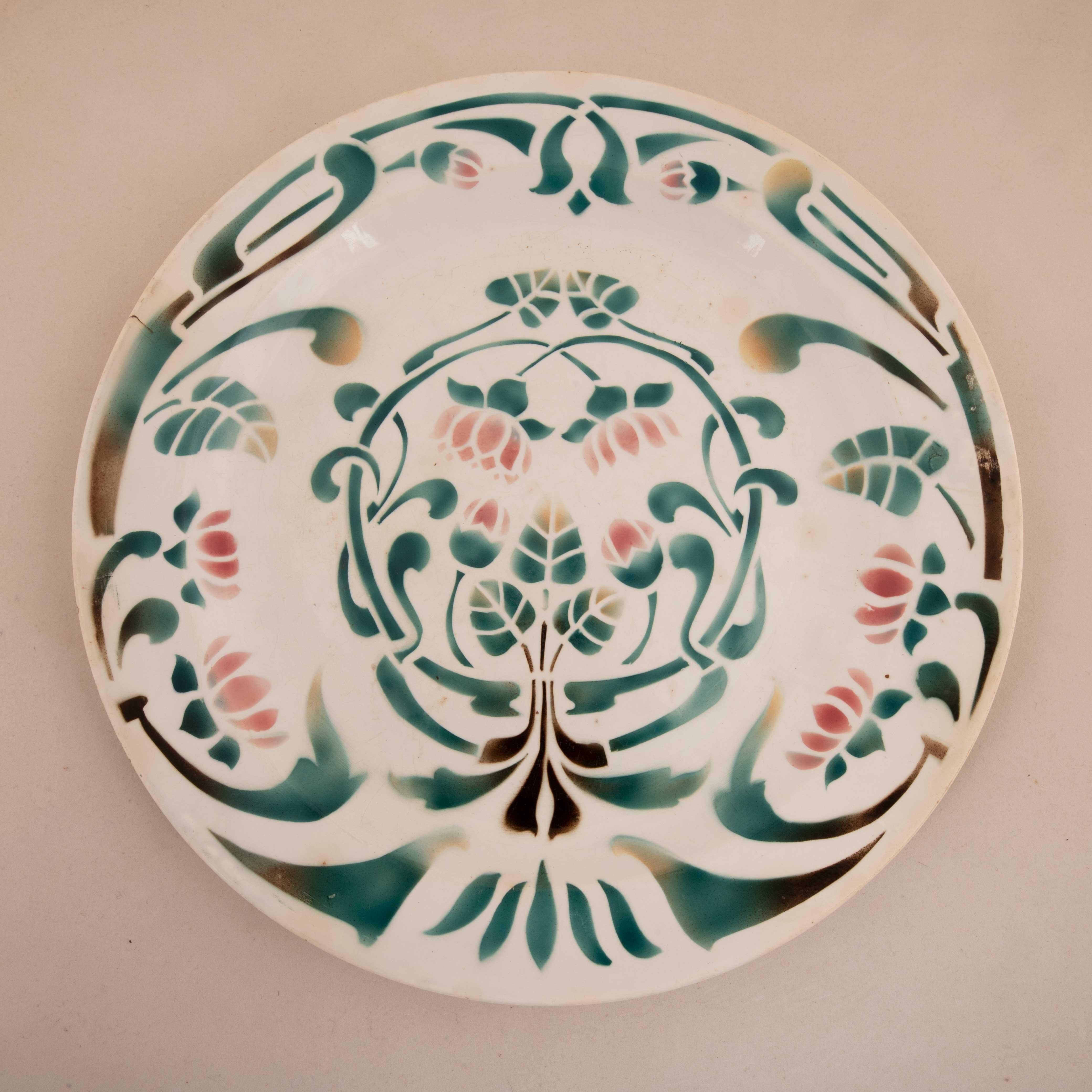 The Kuznetsov factory was in Volkhov, Russia, was established in 1889, one of many owned by the Kuznetsov family, producing faience chiefly for the Ottoman and Central Asian market, where it was much in demand. Their designs were mainly floral and