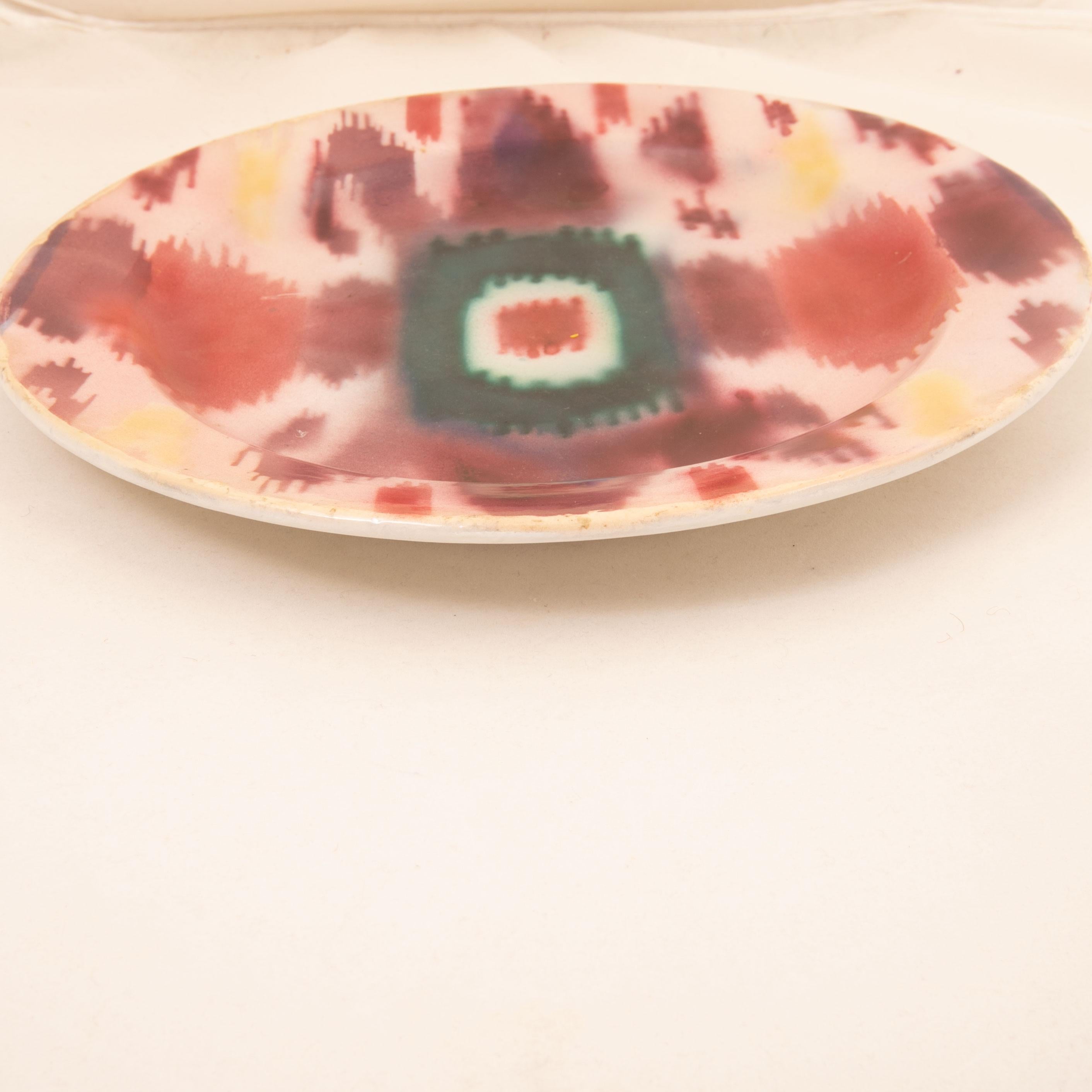 Hand-Painted Kuznetsov Ceramic Plate, Russia, Early 20th Century
