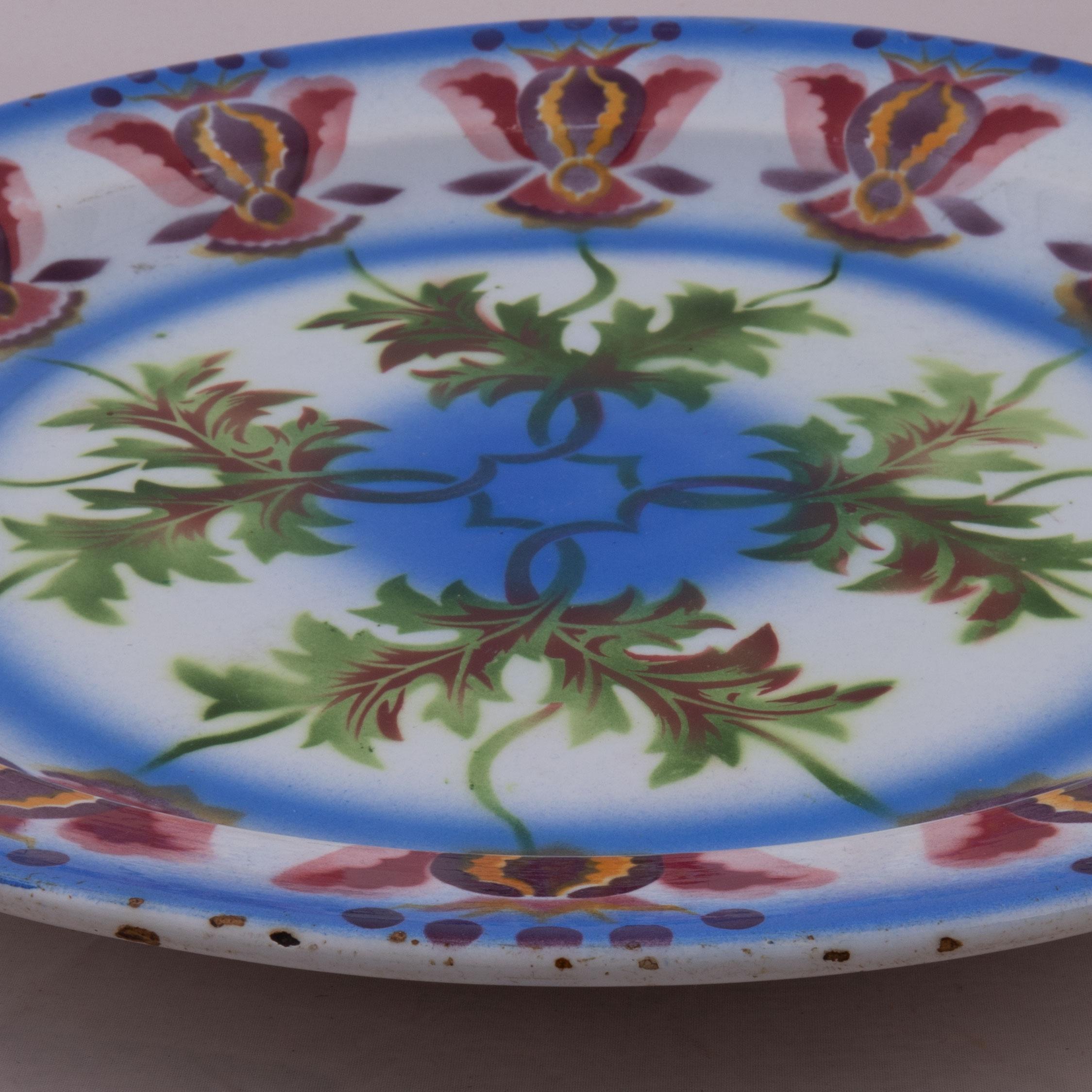 Kuznetsov Ceramic Plate, Russia, Early 20th Century For Sale 1