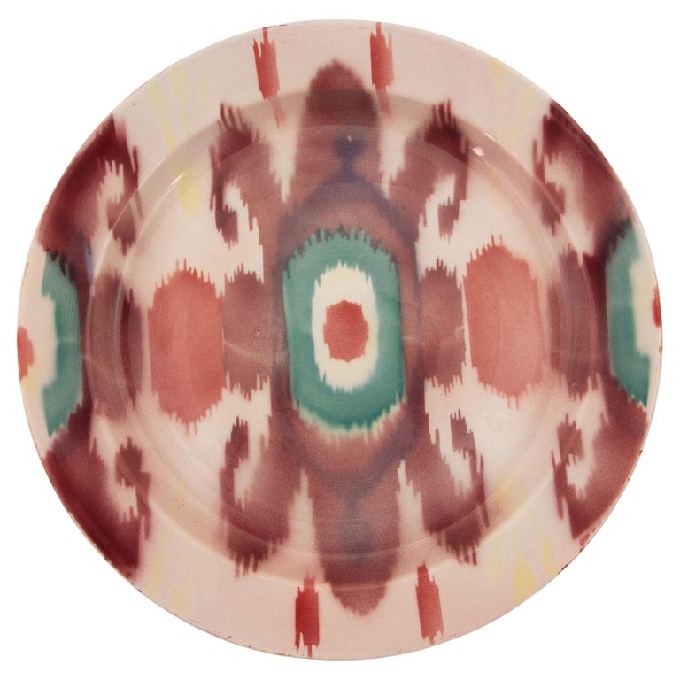Kuznetsov Ceramic Plate, Russia, Early 20th Century For Sale at 1stDibs