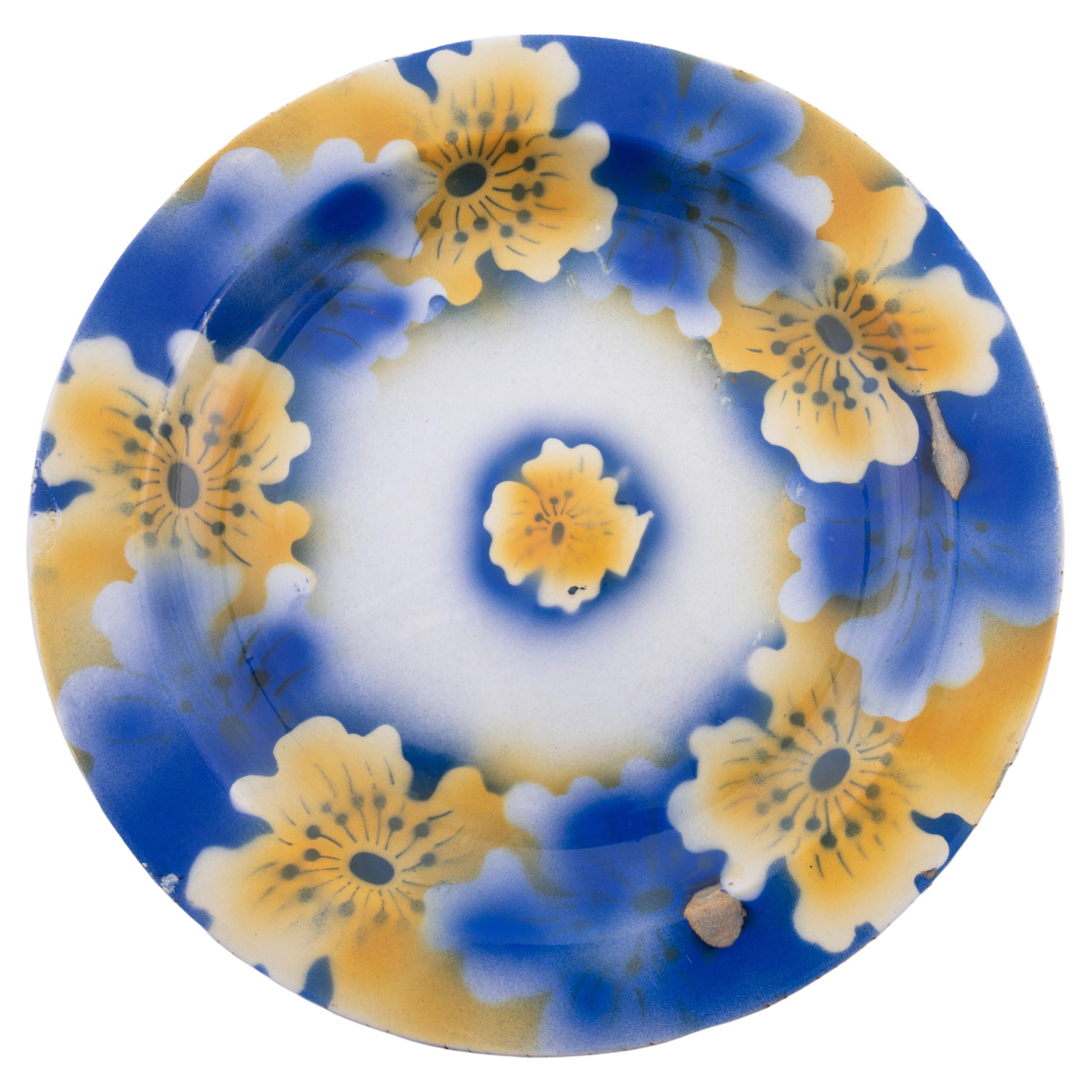 Kuznetsov Ceramic Plate, Russia, Early 20th Century For Sale