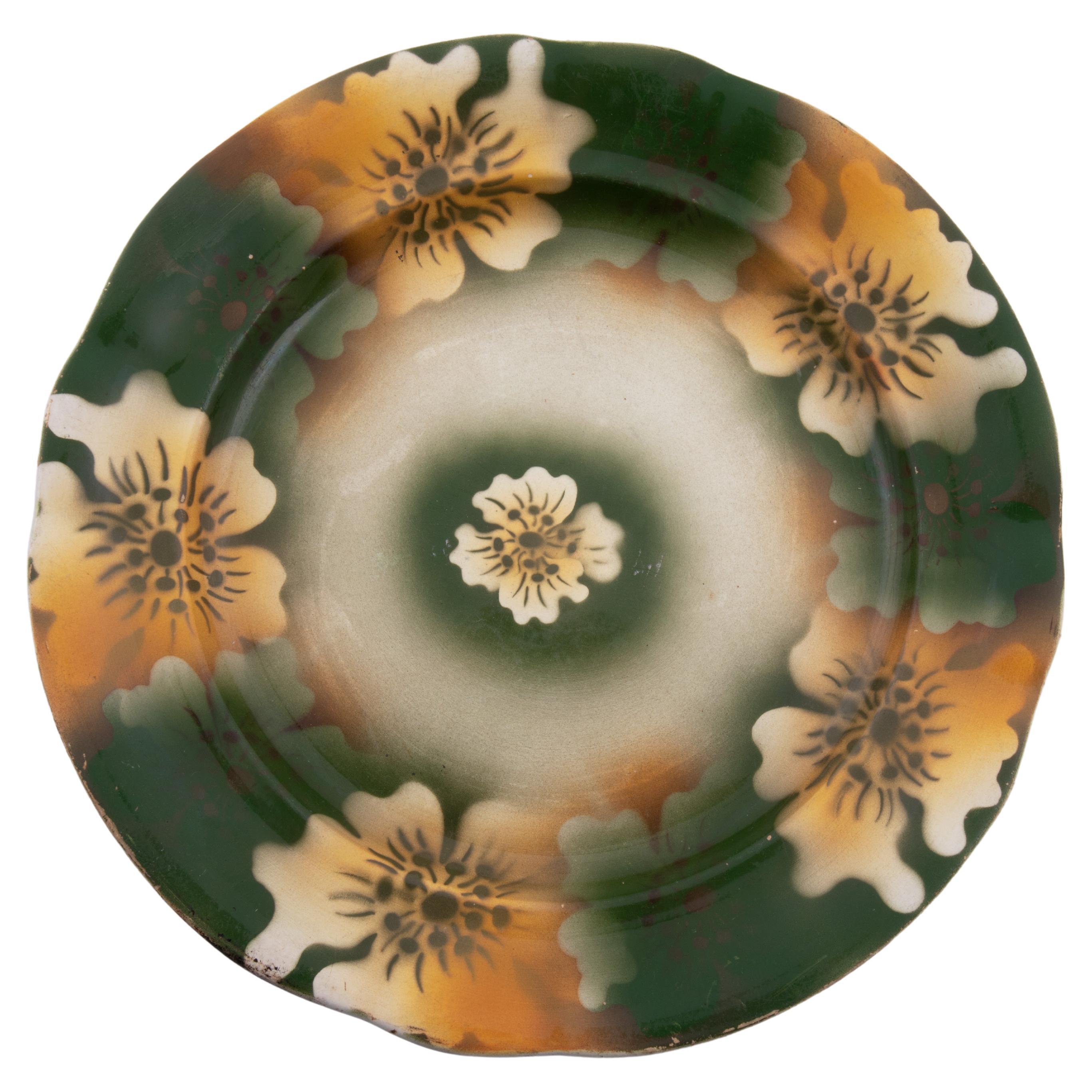 Kuznetsov Ceramic Plate, Russia, Early 20th Century For Sale